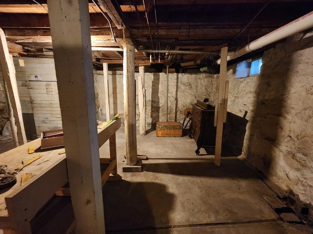 579 Burgess St, Berlin NH  03570-2803 exterior