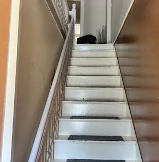 35 Auburn Rd, Manchester NH 03106-2031 exterior