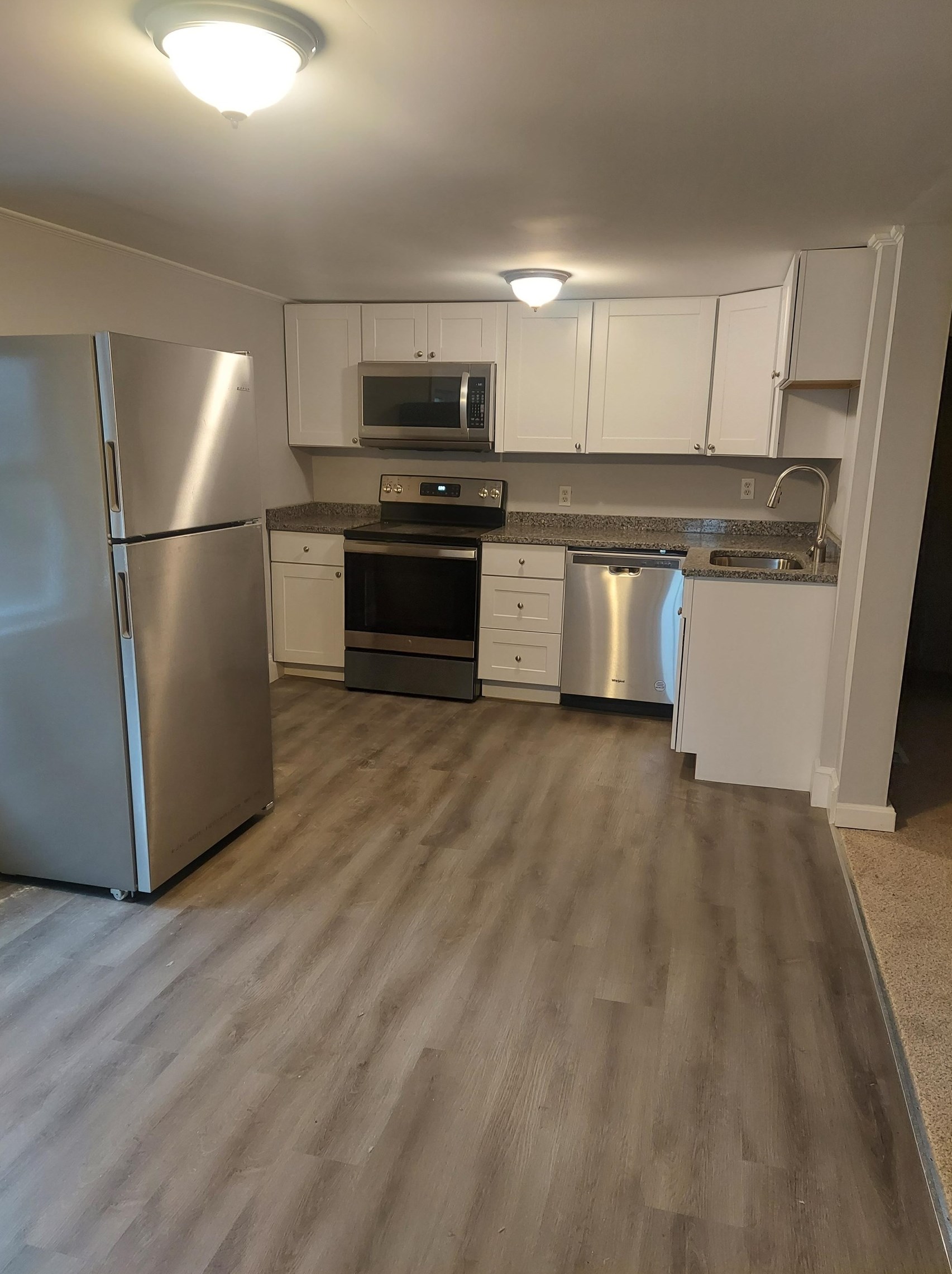 17 Sawyer St, Nashua, NH 03060