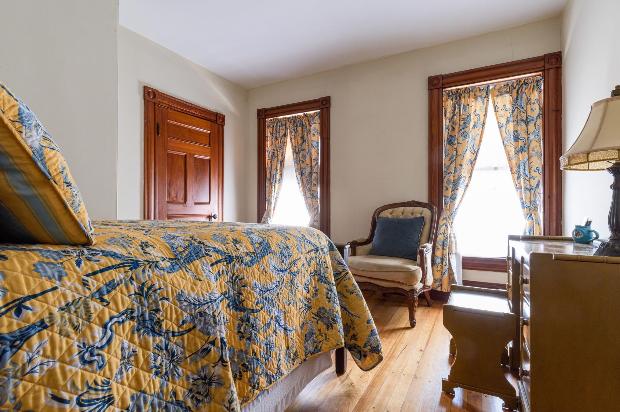 232 Prospect St, Manchester NH 03104-3844 exterior