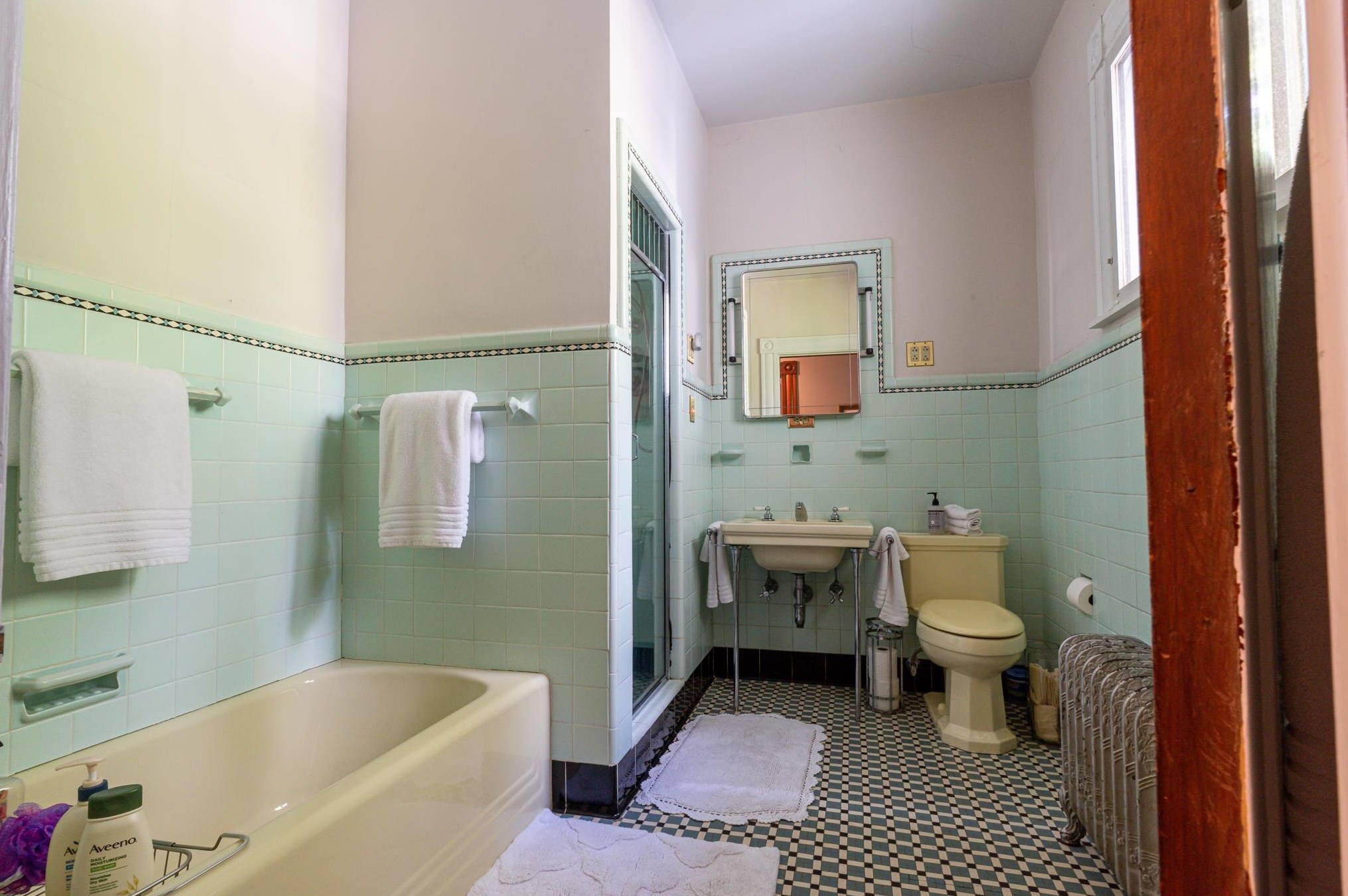 232 Prospect St, Manchester NH 03104-3844 exterior