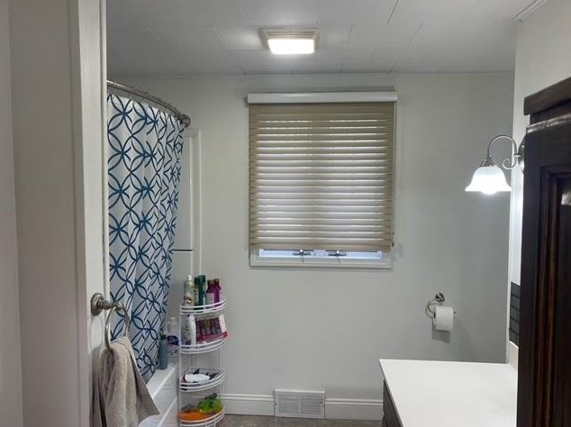 1870 Hutchins St, Berlin NH  03570-3545 exterior