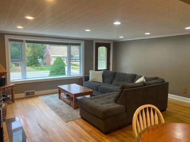 1870 Hutchins St, Berlin NH  03570-3545 exterior