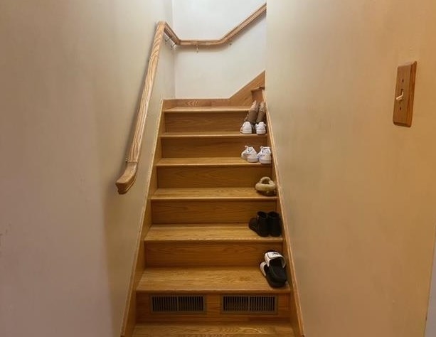 1870 Hutchins St, Berlin NH  03570-3545 exterior