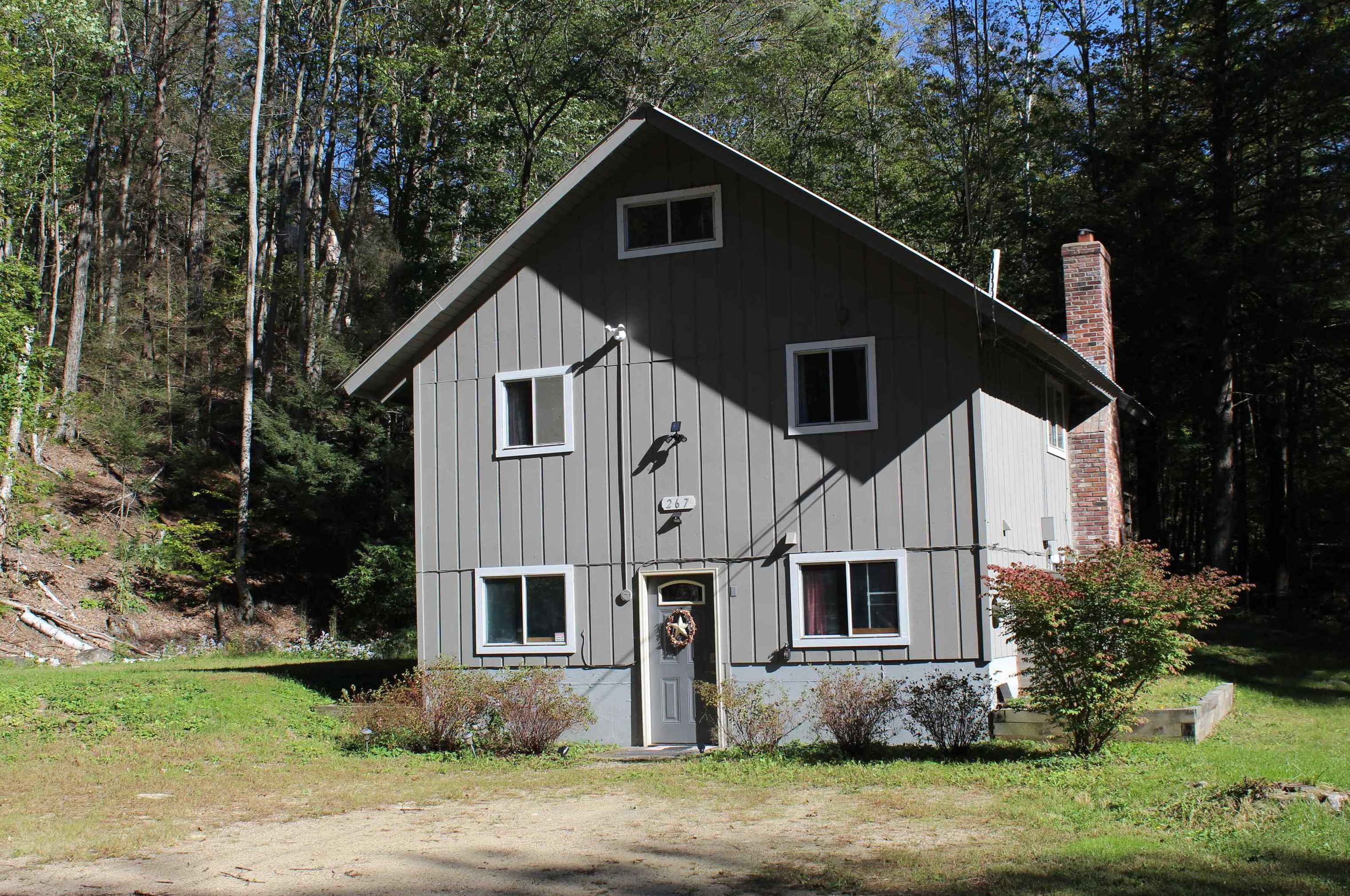 267 Thompson Rd, Hales Location, NH 03860