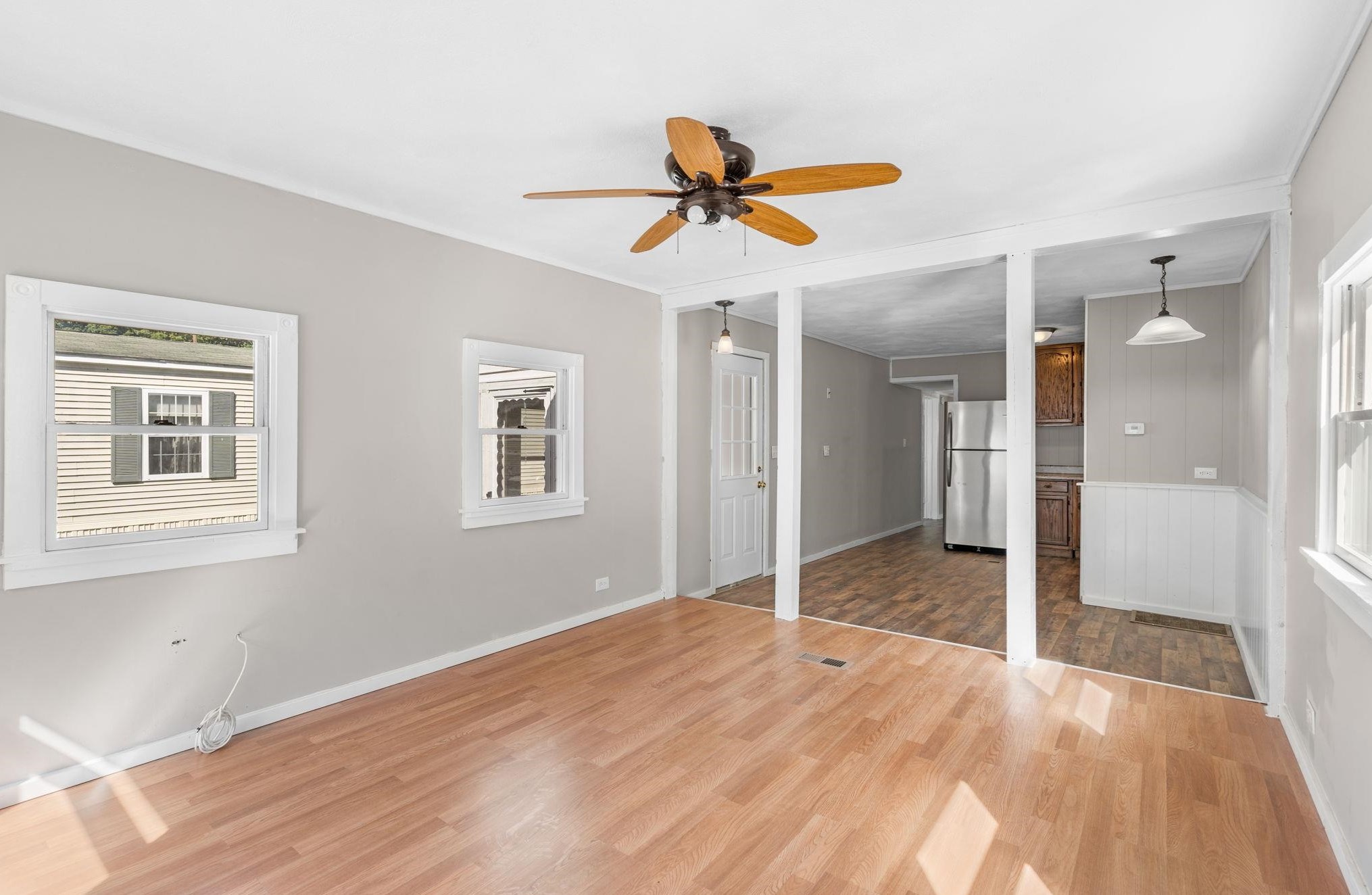 18 Mobile Dr, Hudson NH  03051-3909 exterior