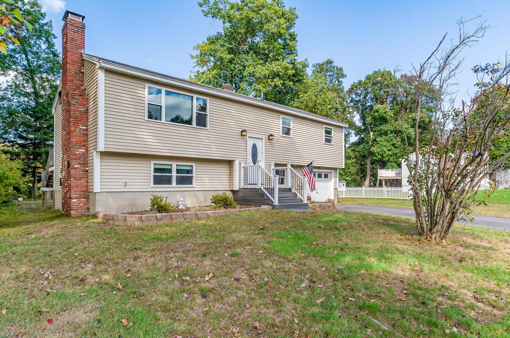 45 Ackerman St, Salem, NH 03079