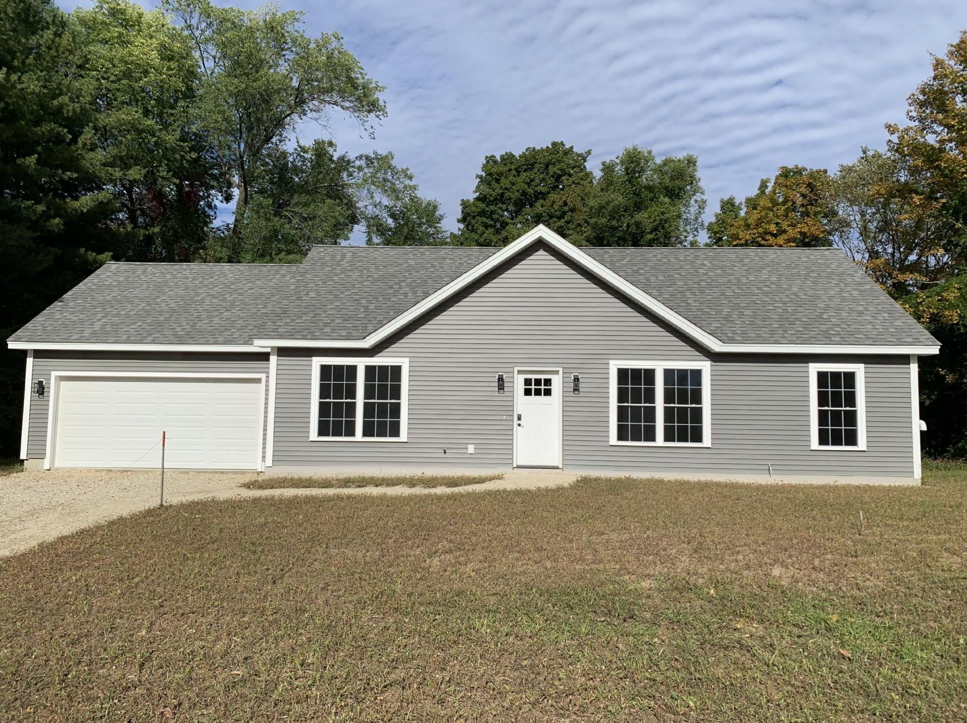 562 Pickering Rd, Rochester, NH 03867-4628