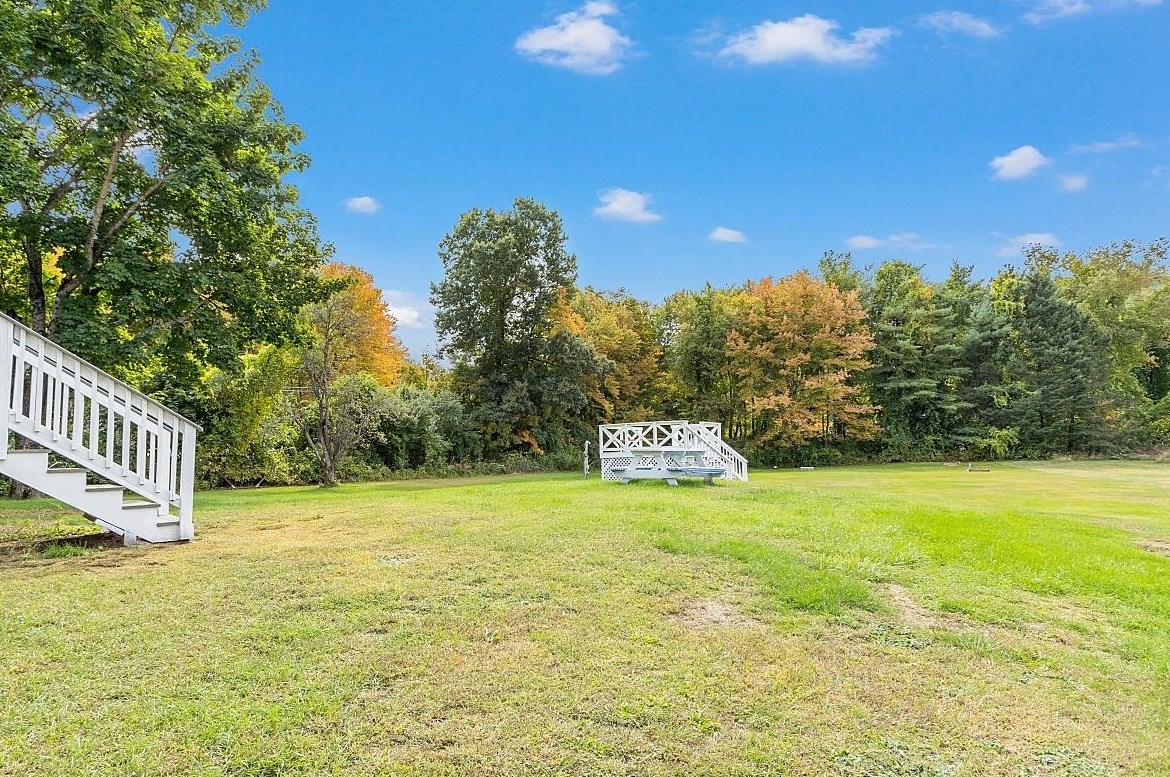 21 Jakes Ln, Merrimack NH 03054-3022 exterior