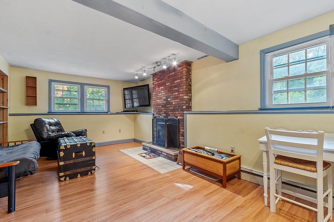 21 Jakes Ln, Merrimack NH 03054-3022 exterior