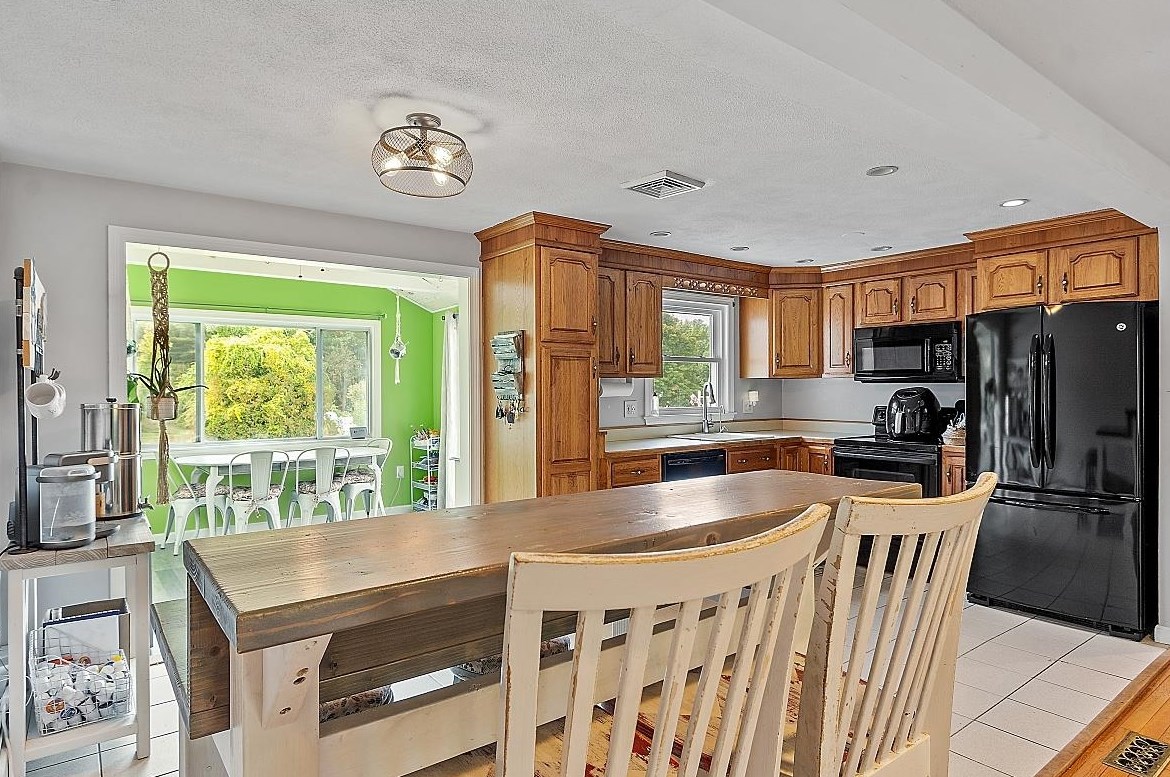 21 Jakes Ln, Merrimack NH 03054-3022 exterior