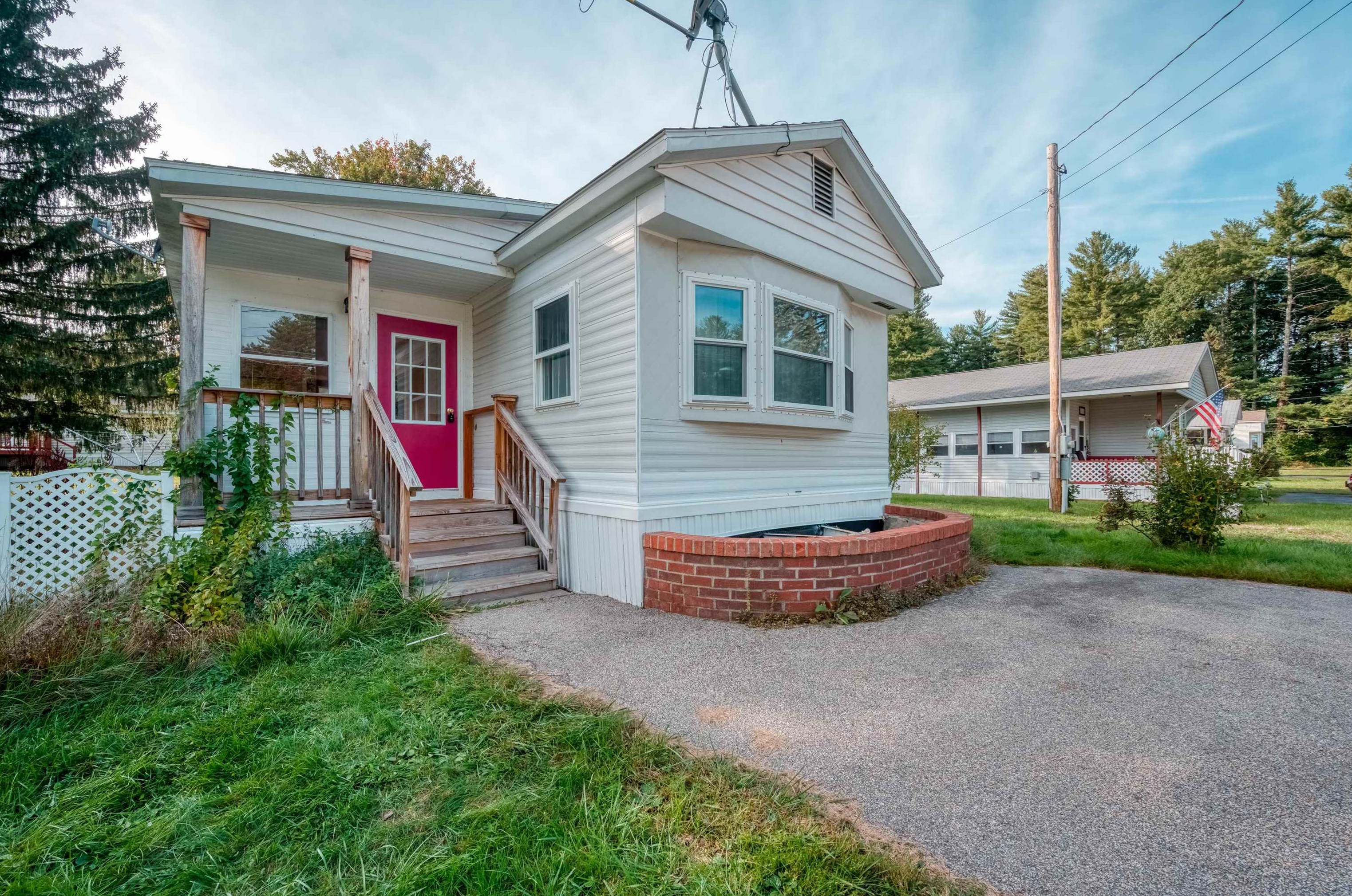 33 Hazel St, Hollis, NH 03049