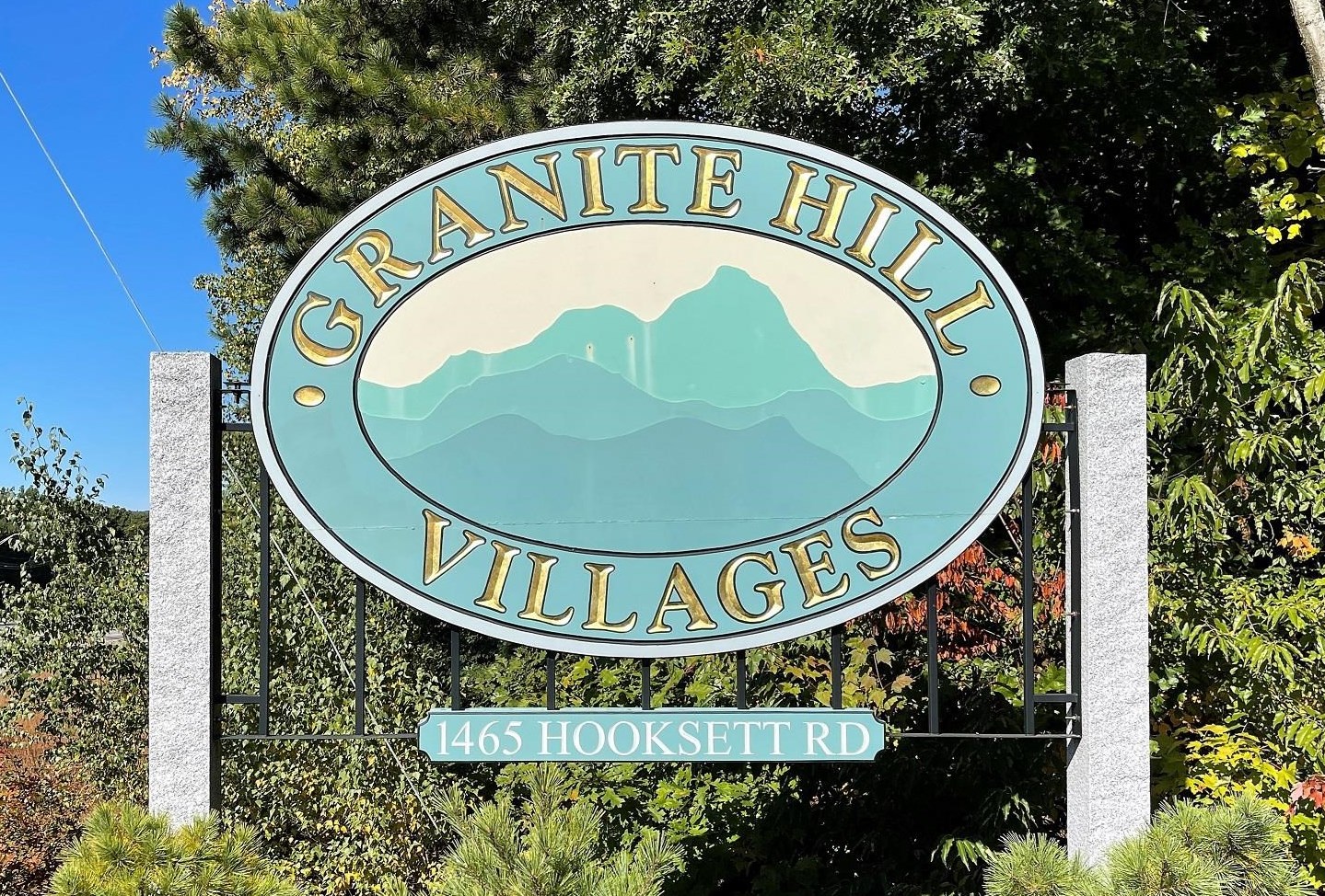 1465 Hooksett Rd, Manchester NH  03106-1860 exterior