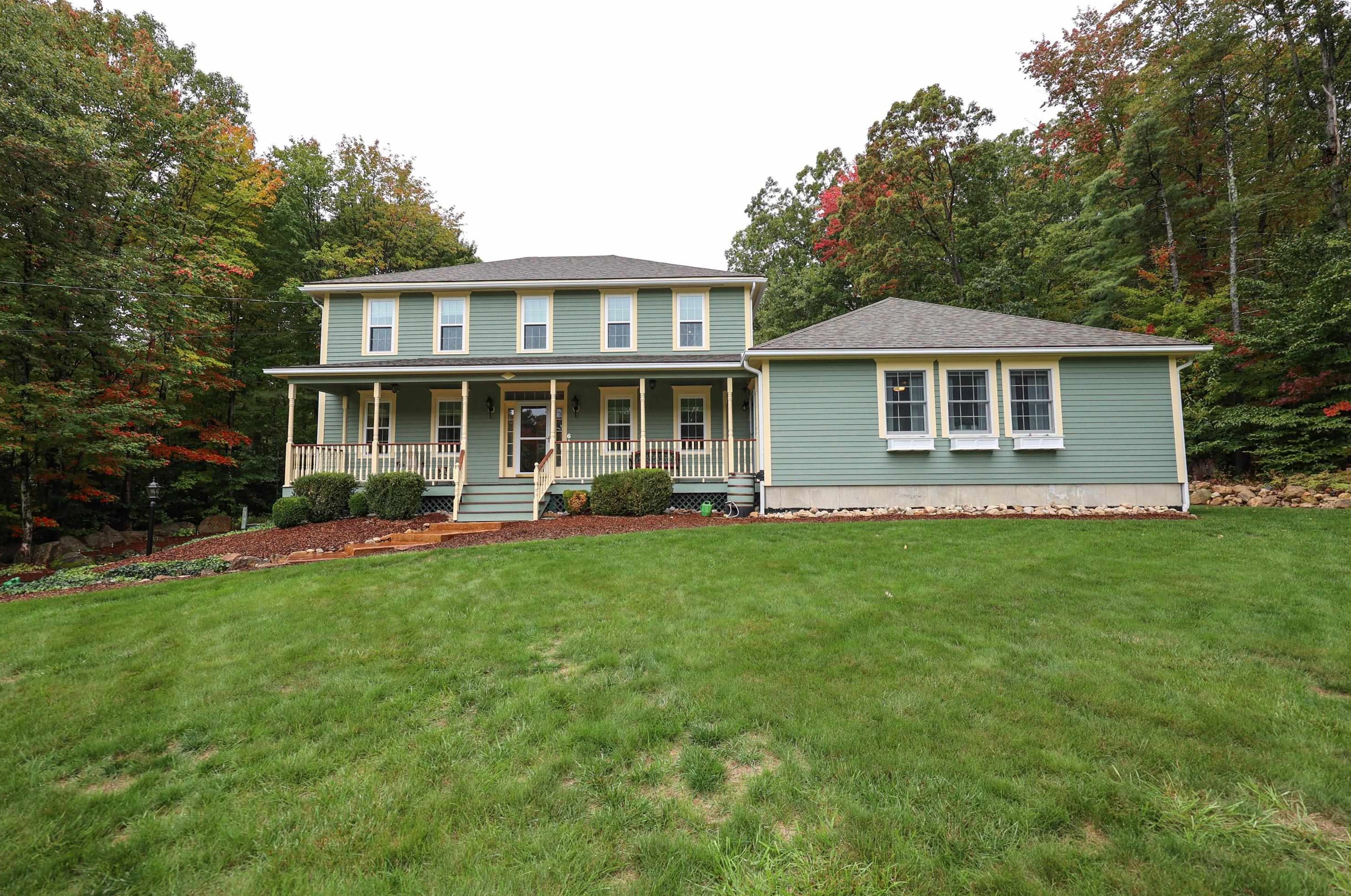 6 Mercier Ct, Goffstown, NH 03045-2831