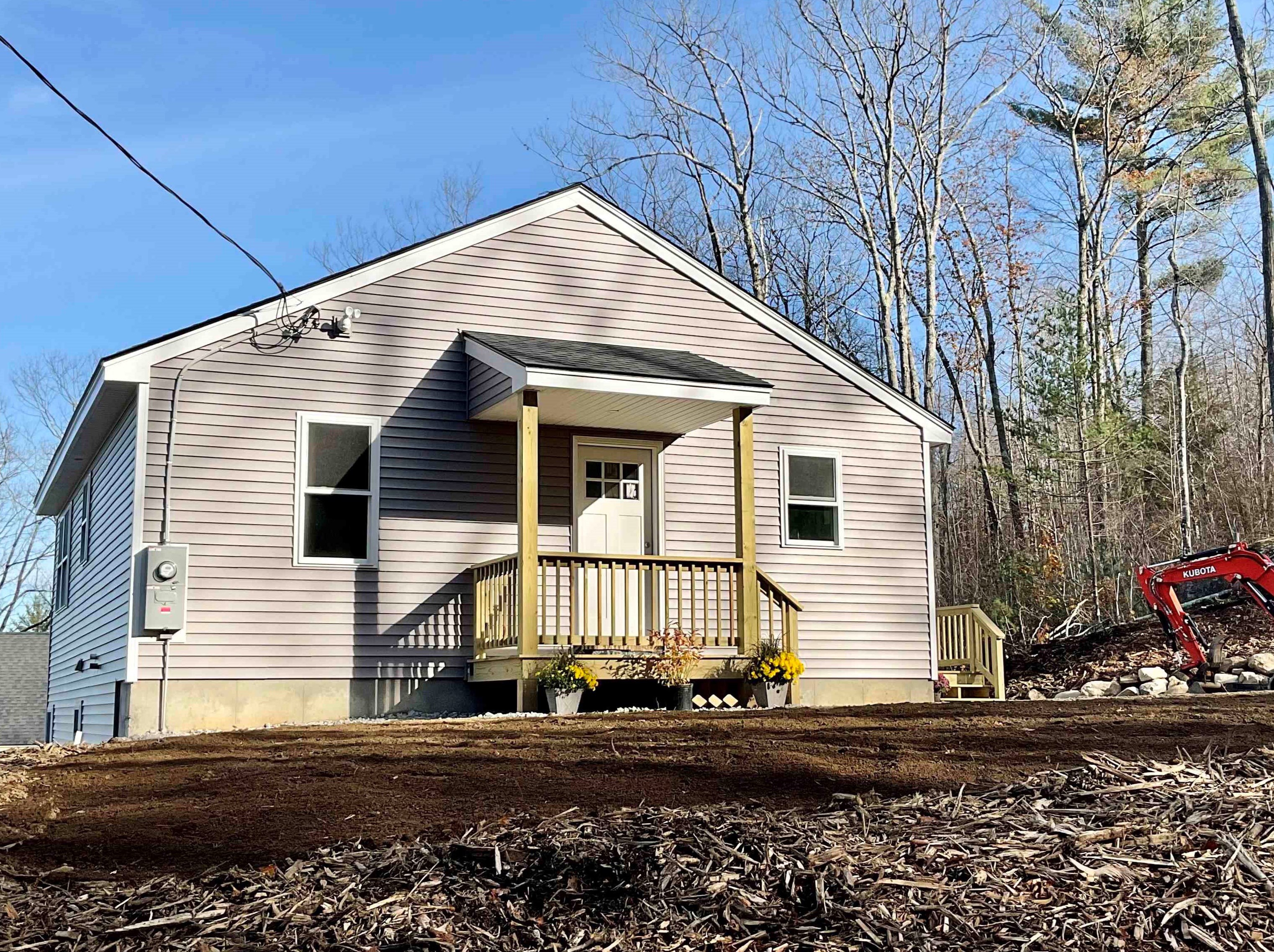 37 C St, Albany, NH 03818-4405