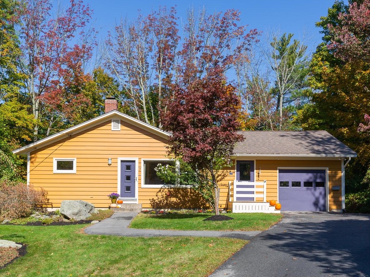7 Hoitt Dr, Lee, NH 03824