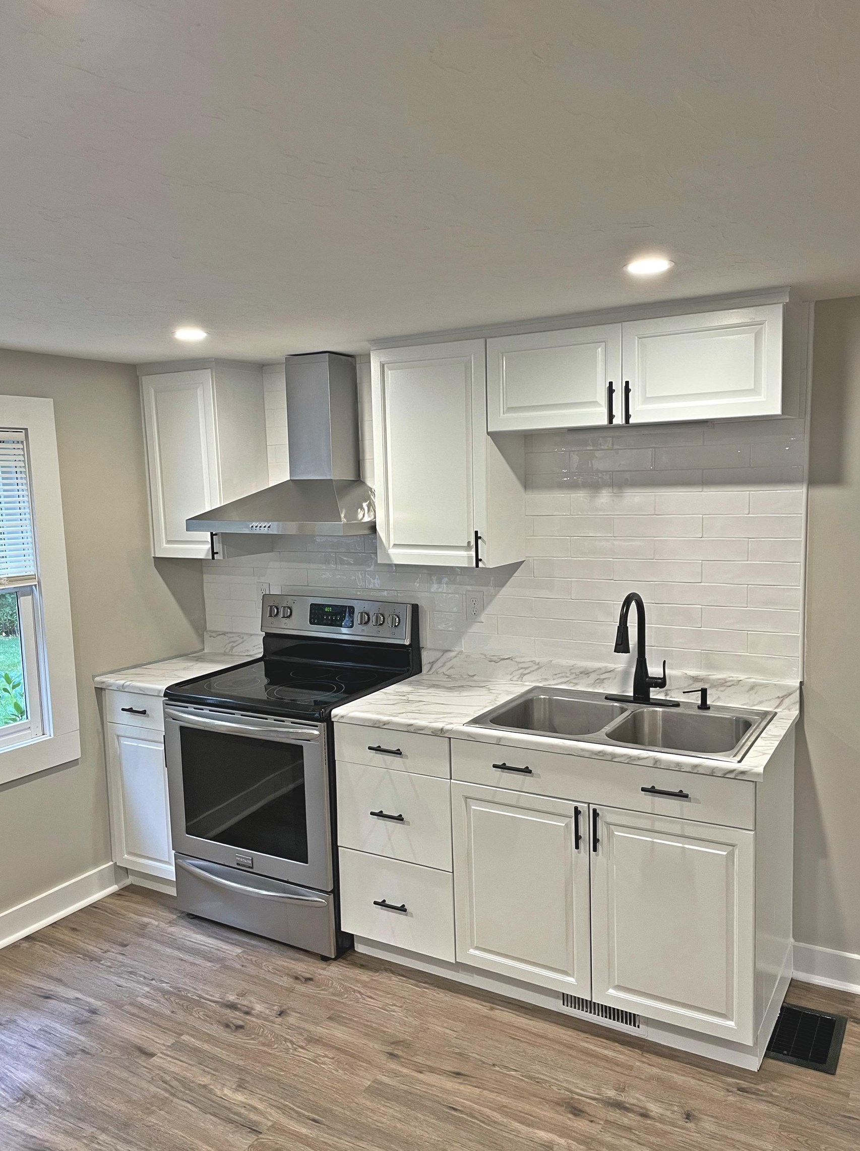 95 Tsienneto Rd, Derry, NH 03038