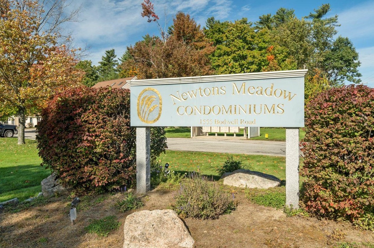 1555 Bodwell Rd, Manchester NH  03109-5845 exterior