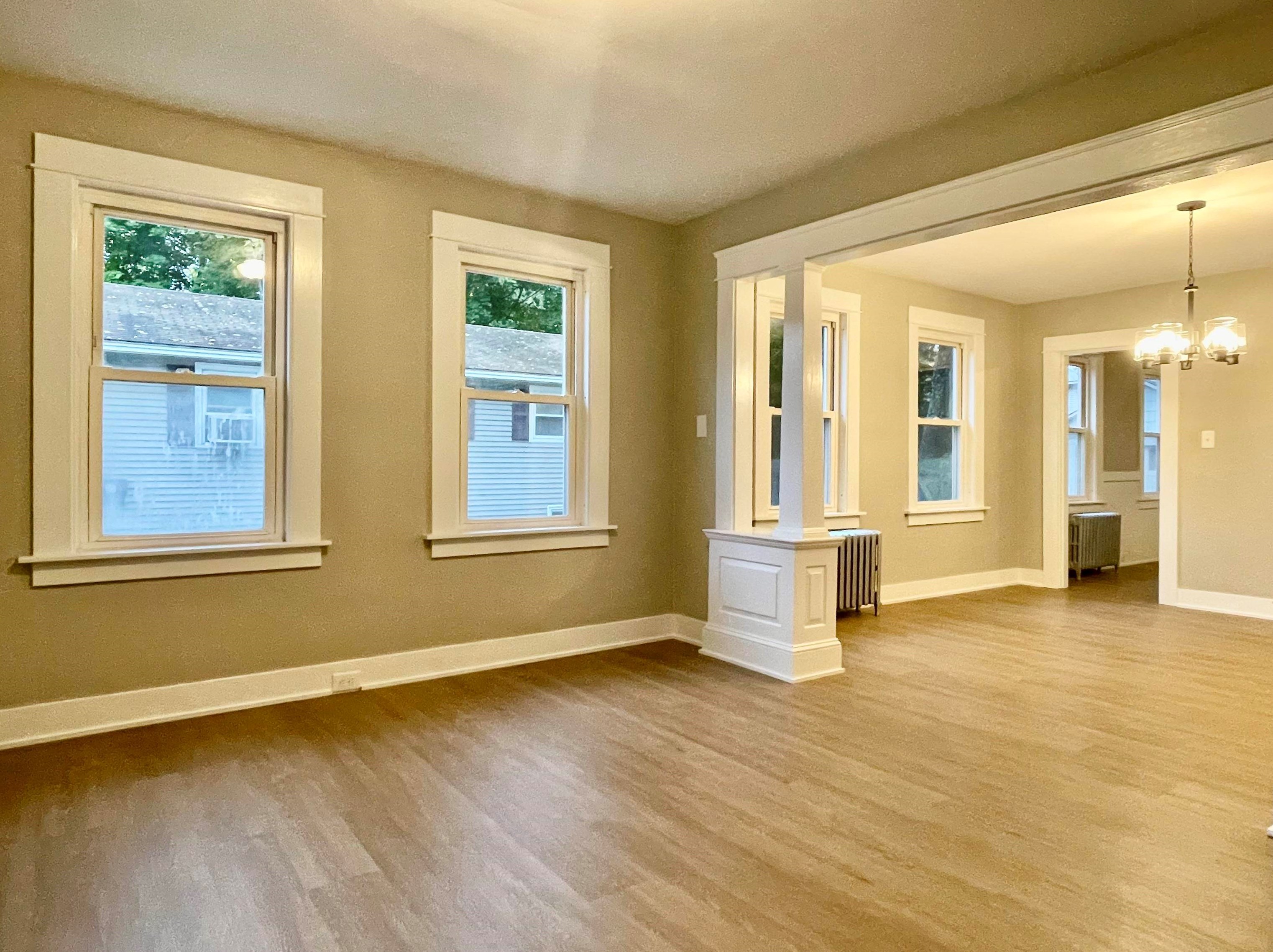 1040 Page St, Manchester NH 03104-5549 exterior