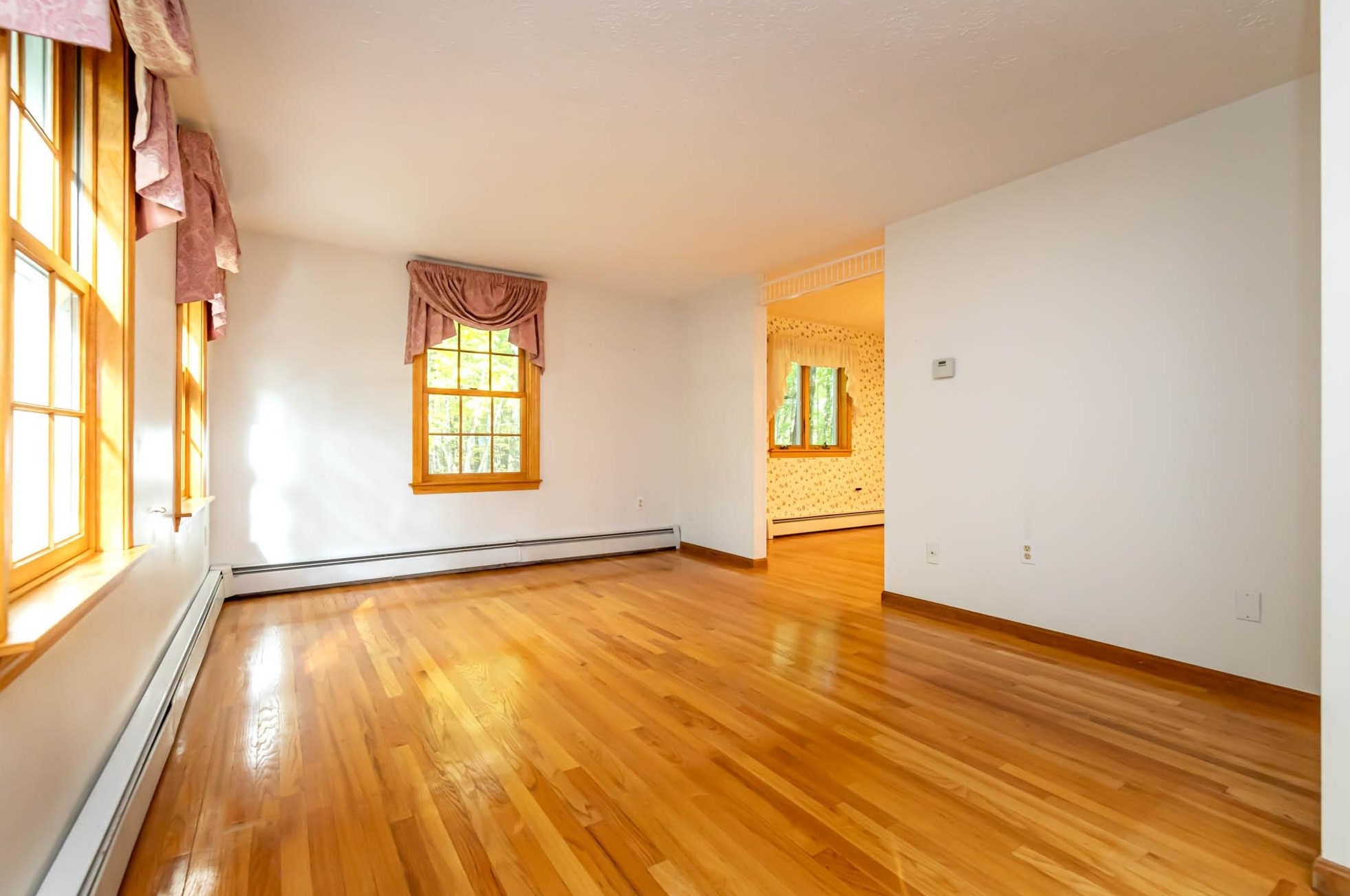 251 Baboosic Lake Rd, Merrimack NH 03054-2361 exterior