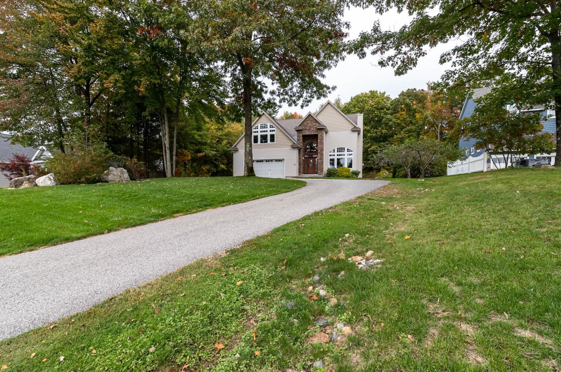 12 Rae Brook Rd, Manchester, NH 03106-1221