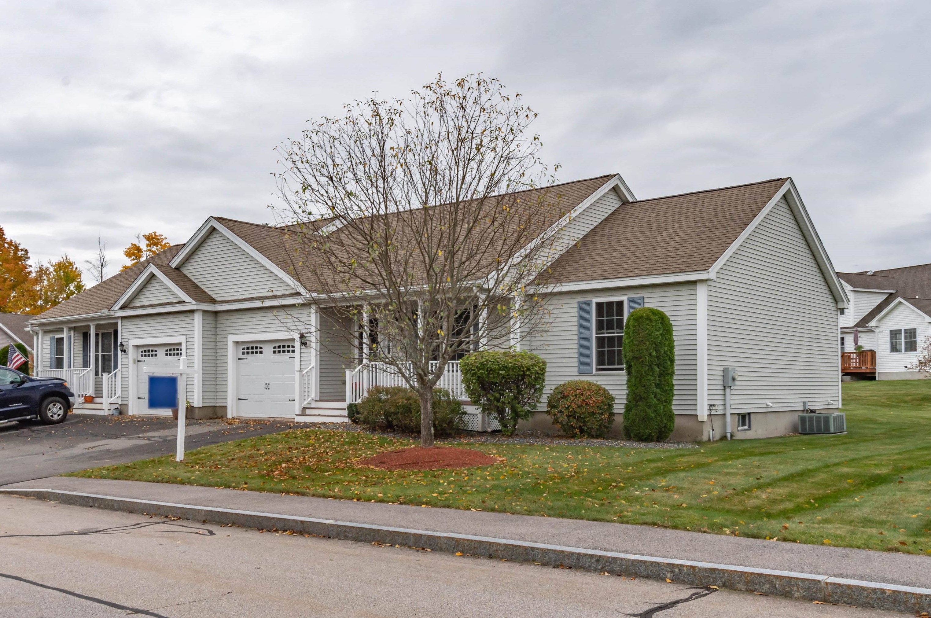 62 Leddy Dr, Epping, NH 03042