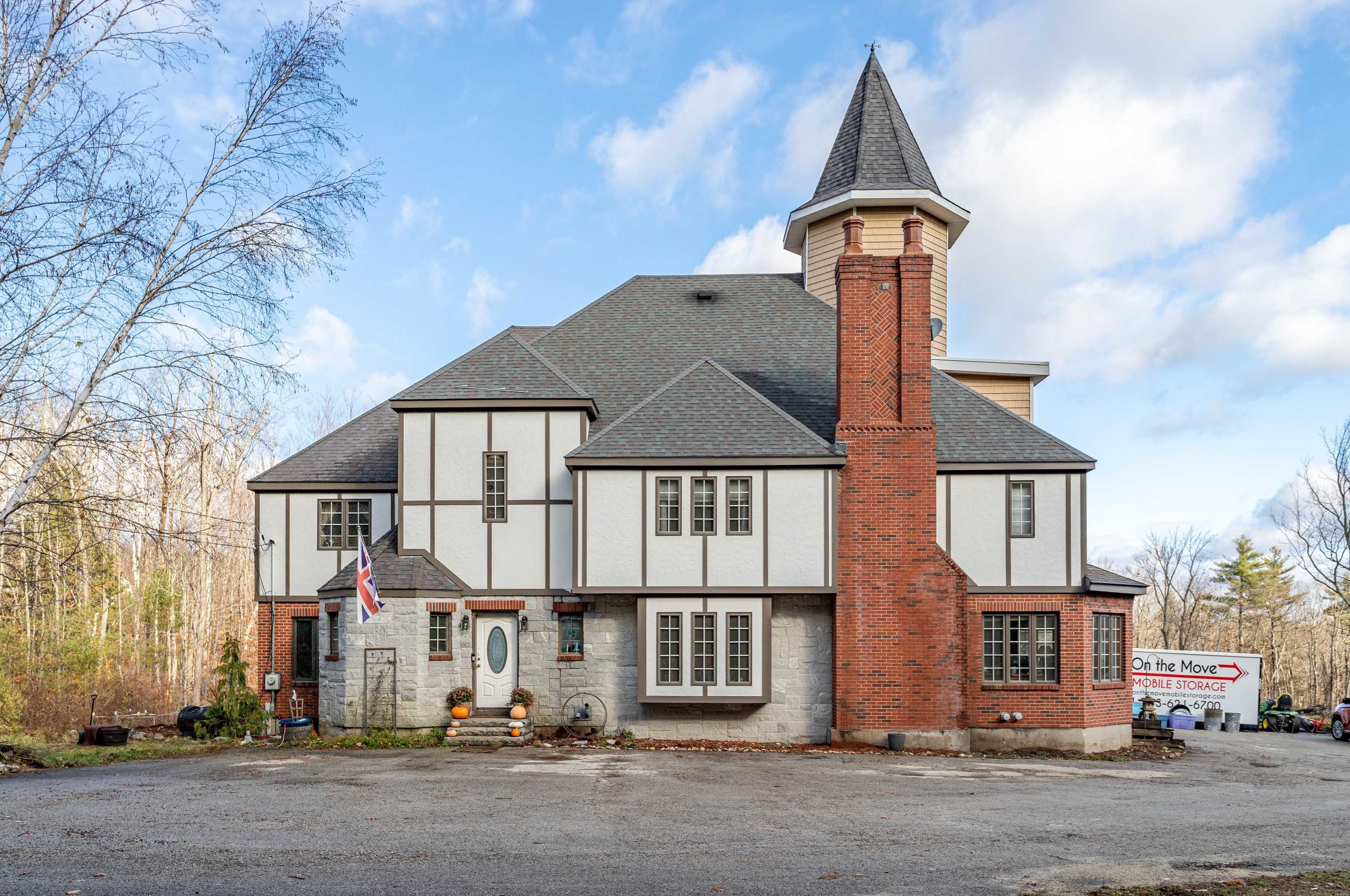 8 Kendall Hill Rd, Mount Vernon, NH 03057