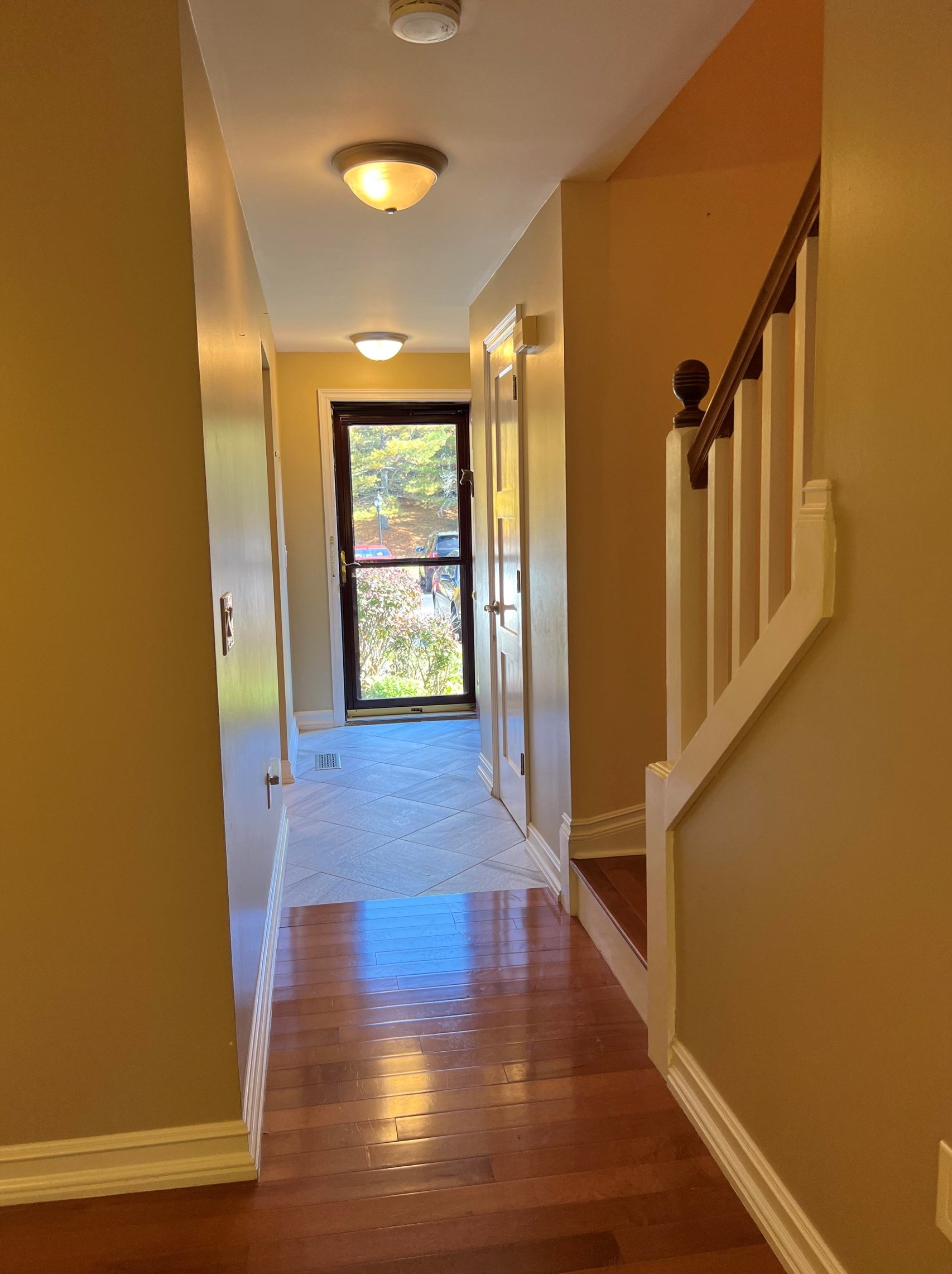274 Bartemus Trl, Nashua, NH 03063-7642