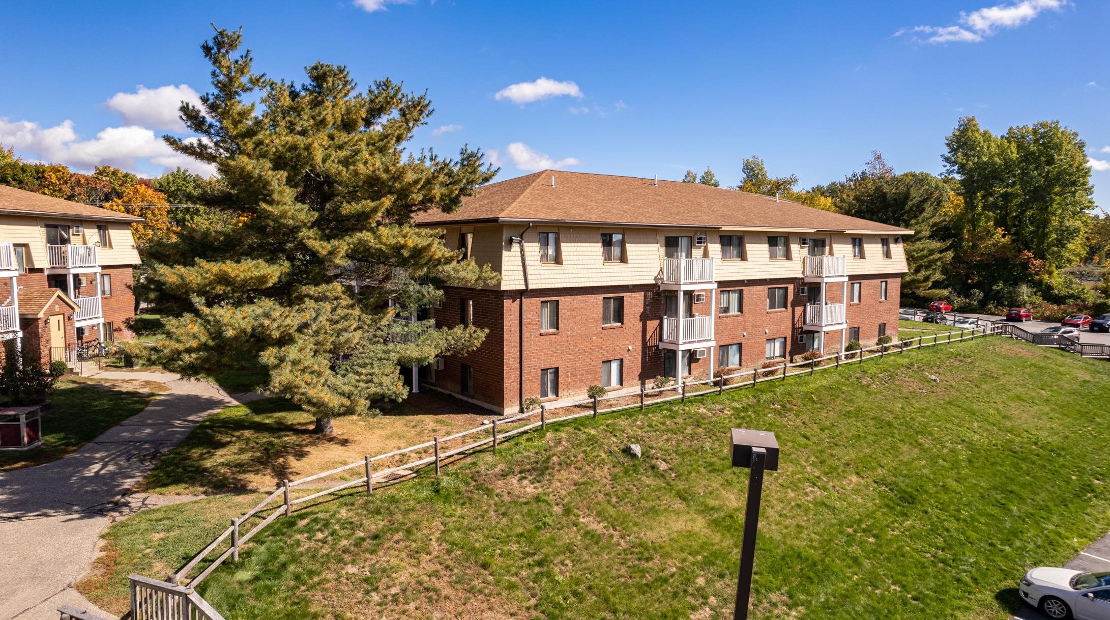 212 Lita Ln, Newmarket NH exterior