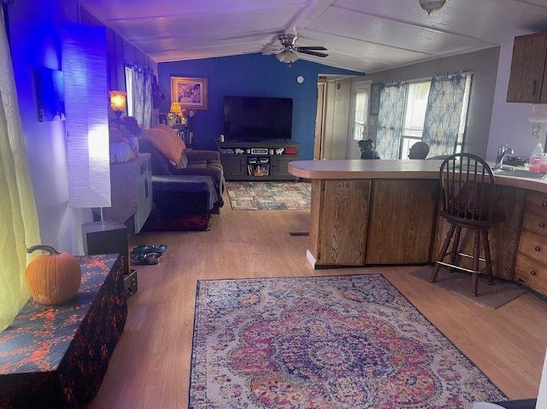 39 Robbins St, Hinsdale, NH 03451