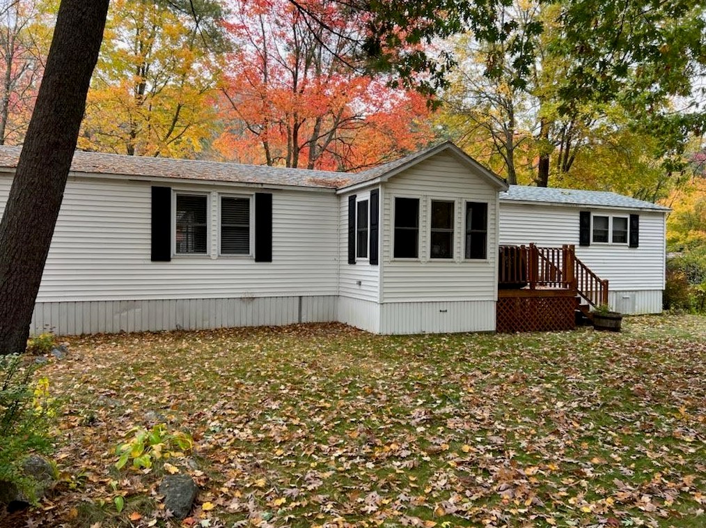 12 Heather Ln, Seabrook, NH 03874