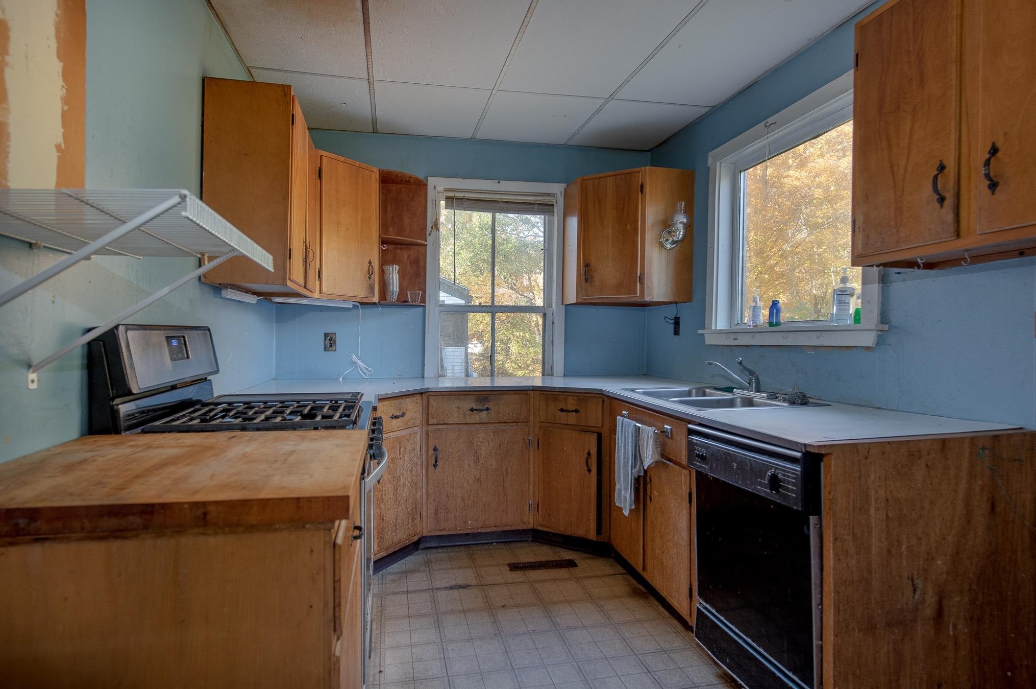 188 Pleasant St, Bristol, NH 03222 exterior