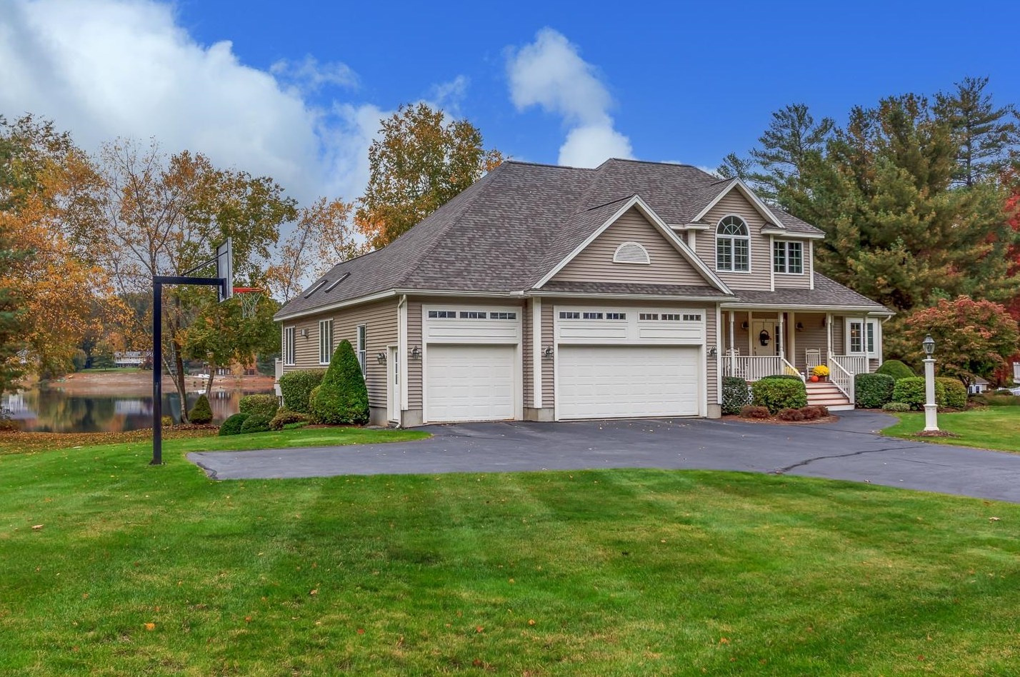 4 Colleen Dr, Salem, NH 03079