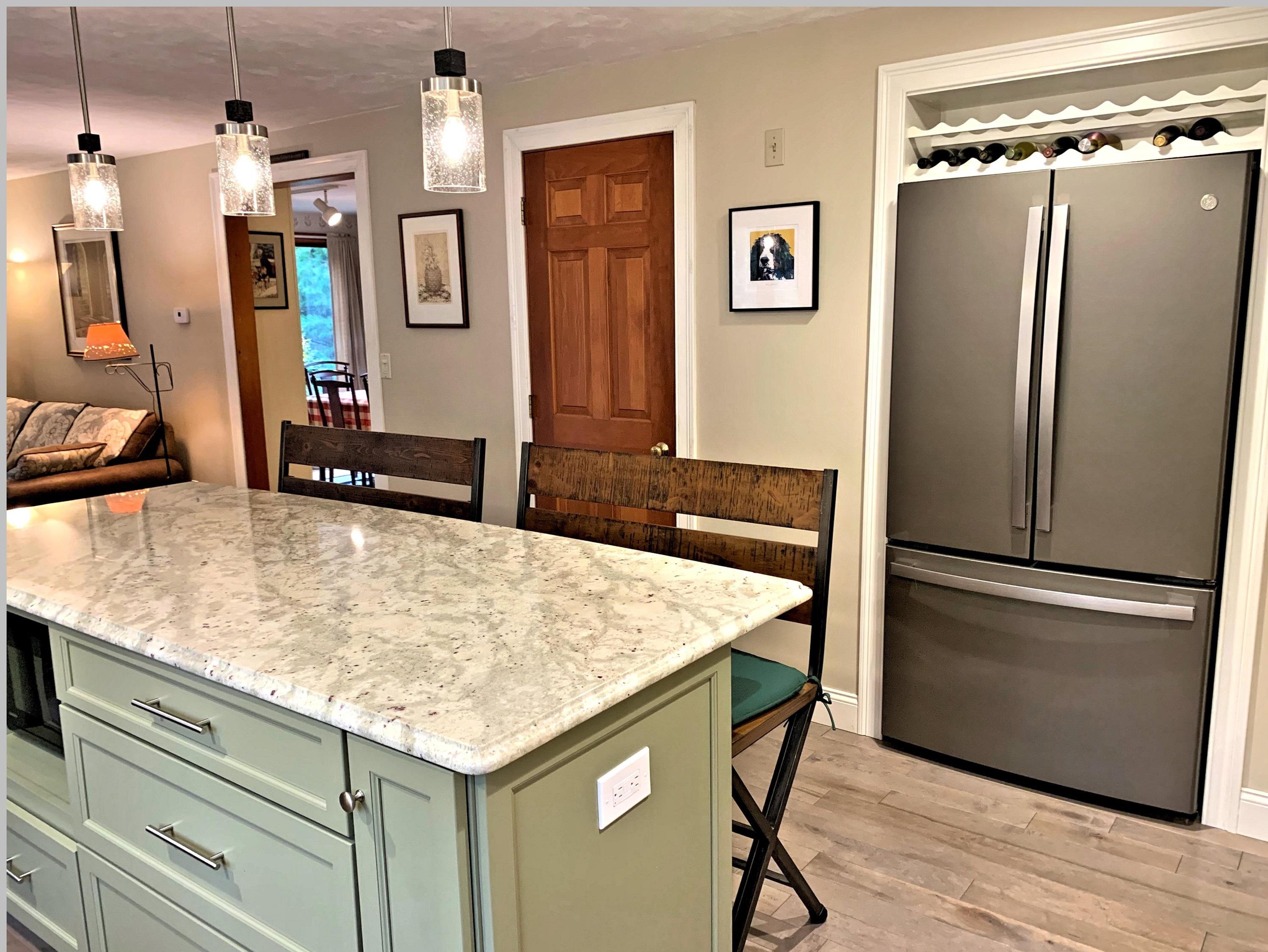 4 Chaddarin Ln, Bridgewater NH 03264-4409 exterior