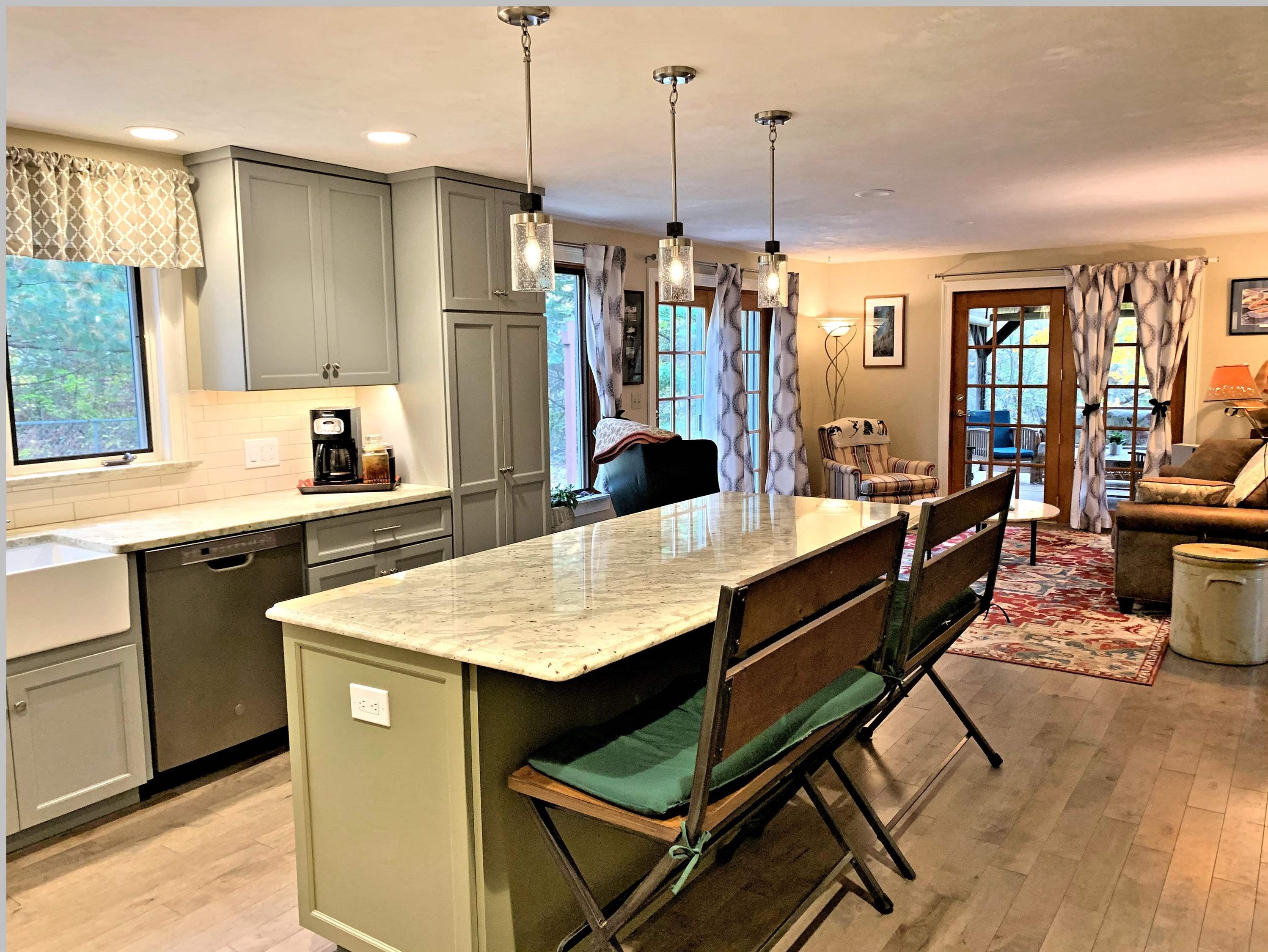 4 Chaddarin Ln, Bridgewater NH 03264-4409 exterior