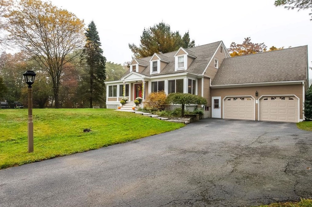3 Bald Hill Rd, Newmarket, NH 03857