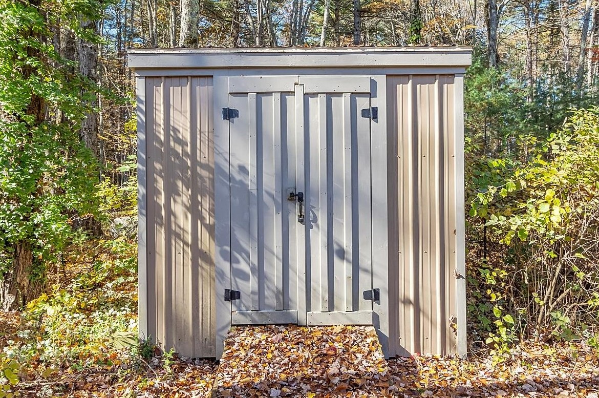 7 Winding Brk Ln, Merrimack NH 03054-2822 exterior