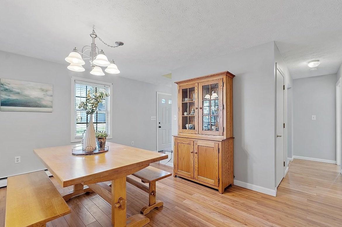 7 Winding Brk Ln, Merrimack NH 03054-2822 exterior