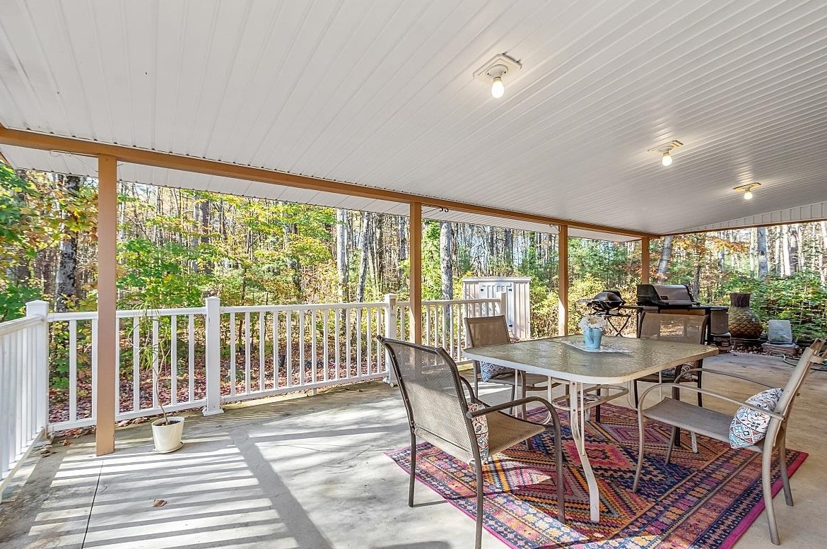 7 Winding Brk Ln, Merrimack NH 03054-2822 exterior