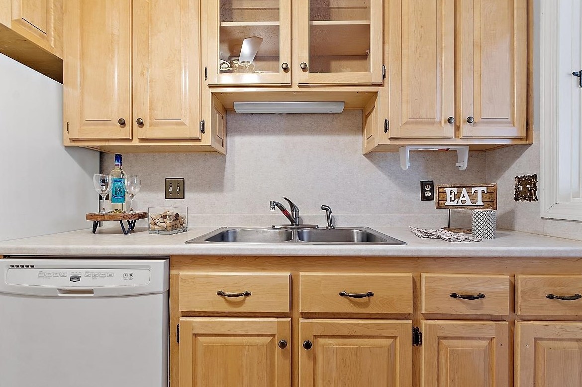 7 Winding Brk Ln, Merrimack NH 03054-2822 exterior