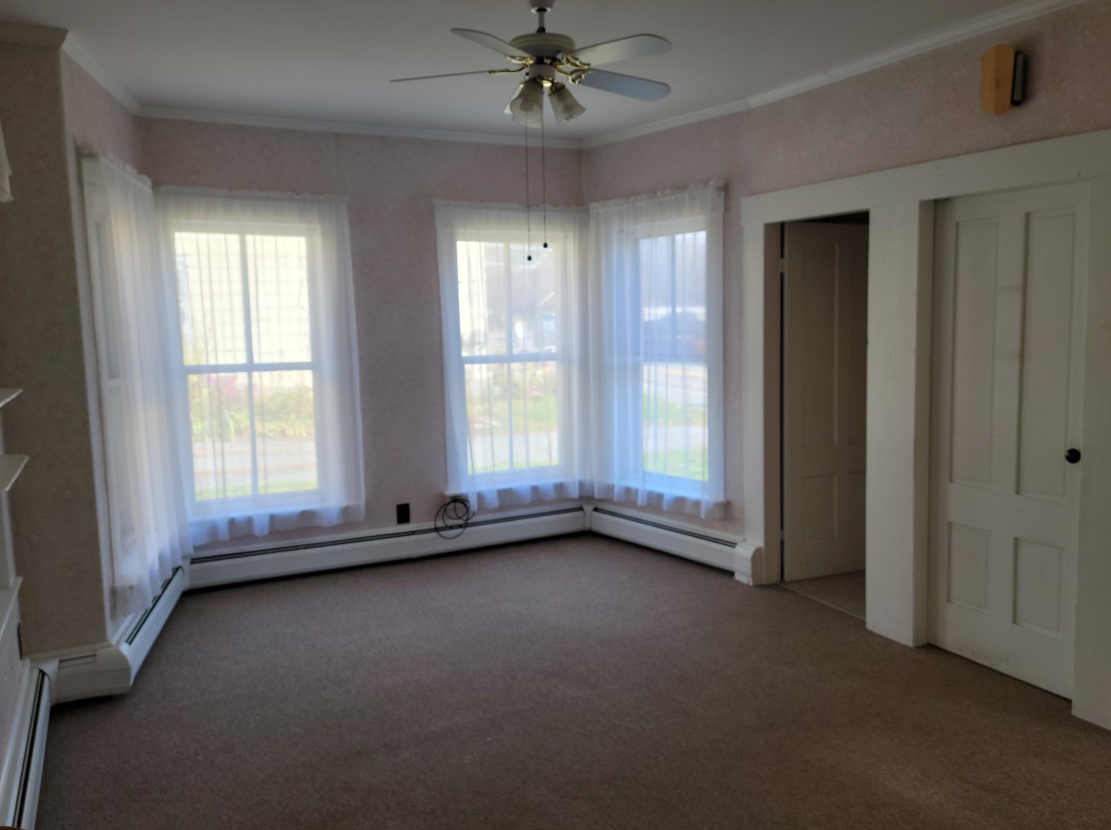 44 Mechanic St, Lebanon NH 03766-1511 exterior