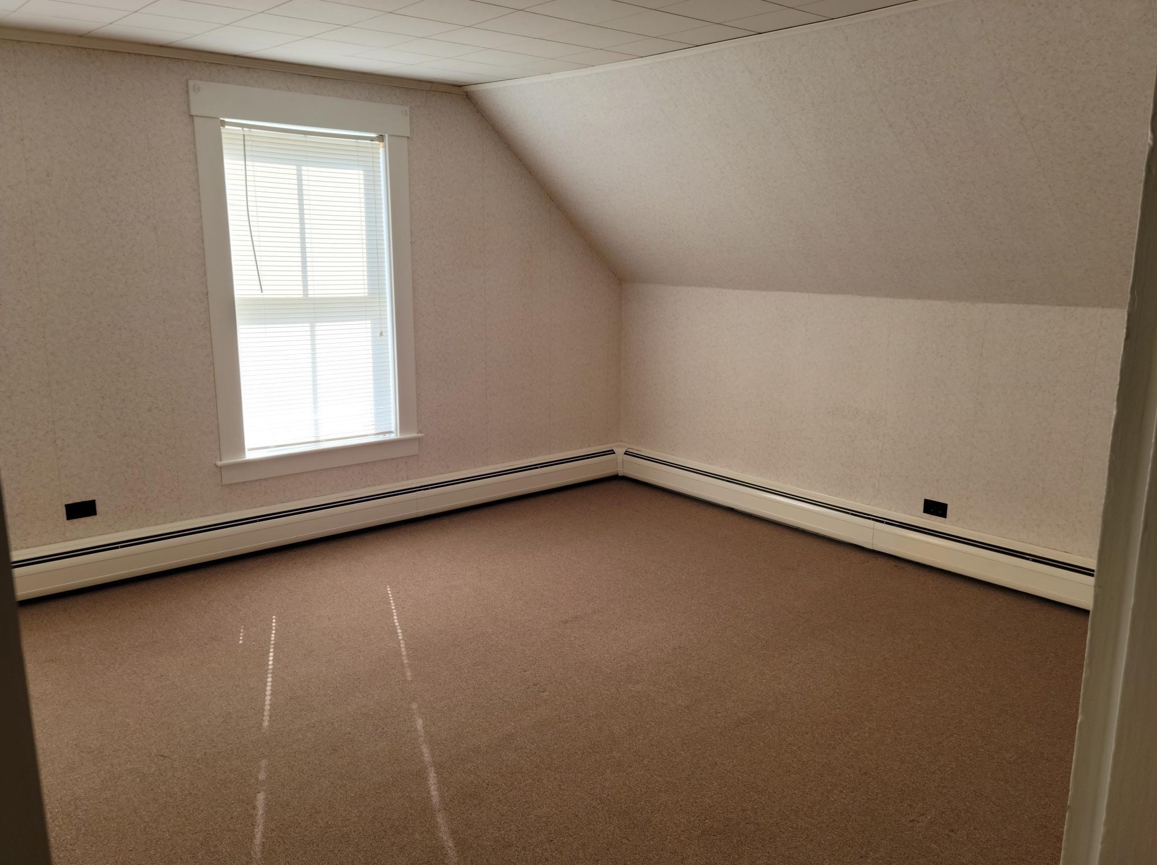 44 Mechanic St, Lebanon NH 03766-1511 exterior