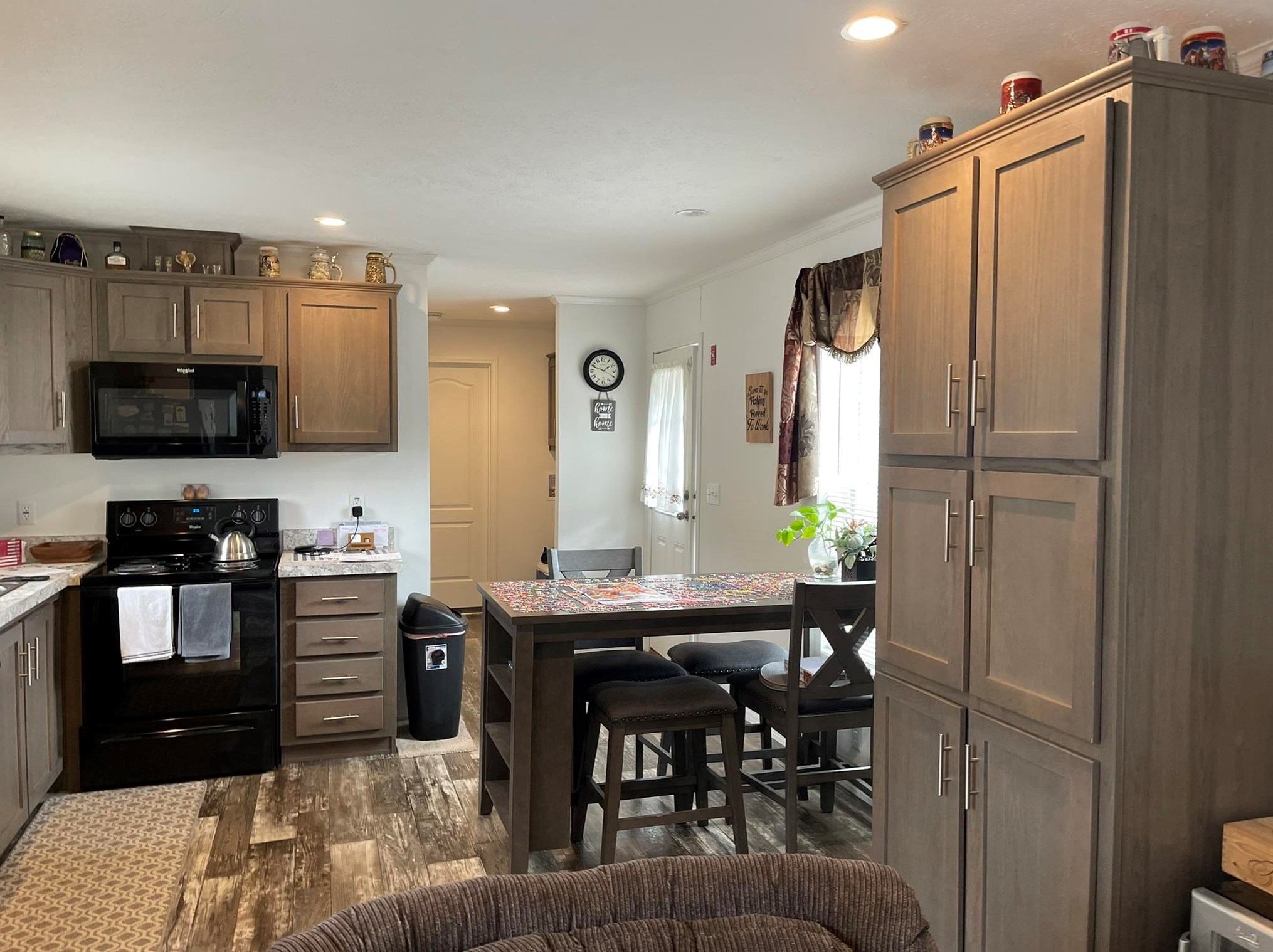 27 Cedar St, Hinsdale, NH 03451