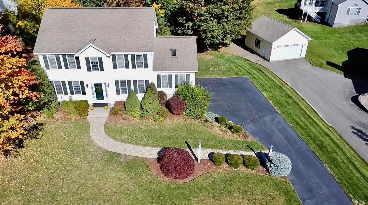 16 Dunbarton Dr, Merrimack, NH 03054-4753