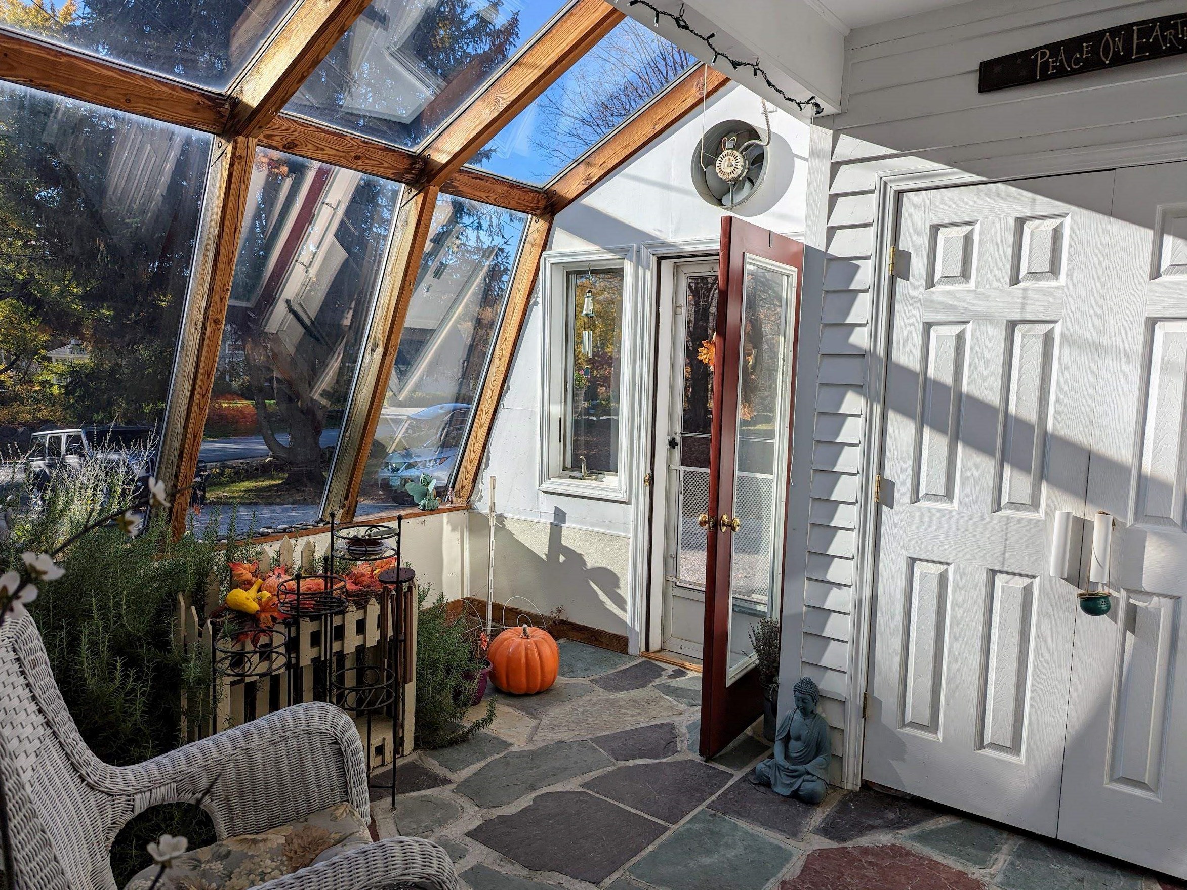 256 Gage Hill Rd, Hopkinton, NH 03229