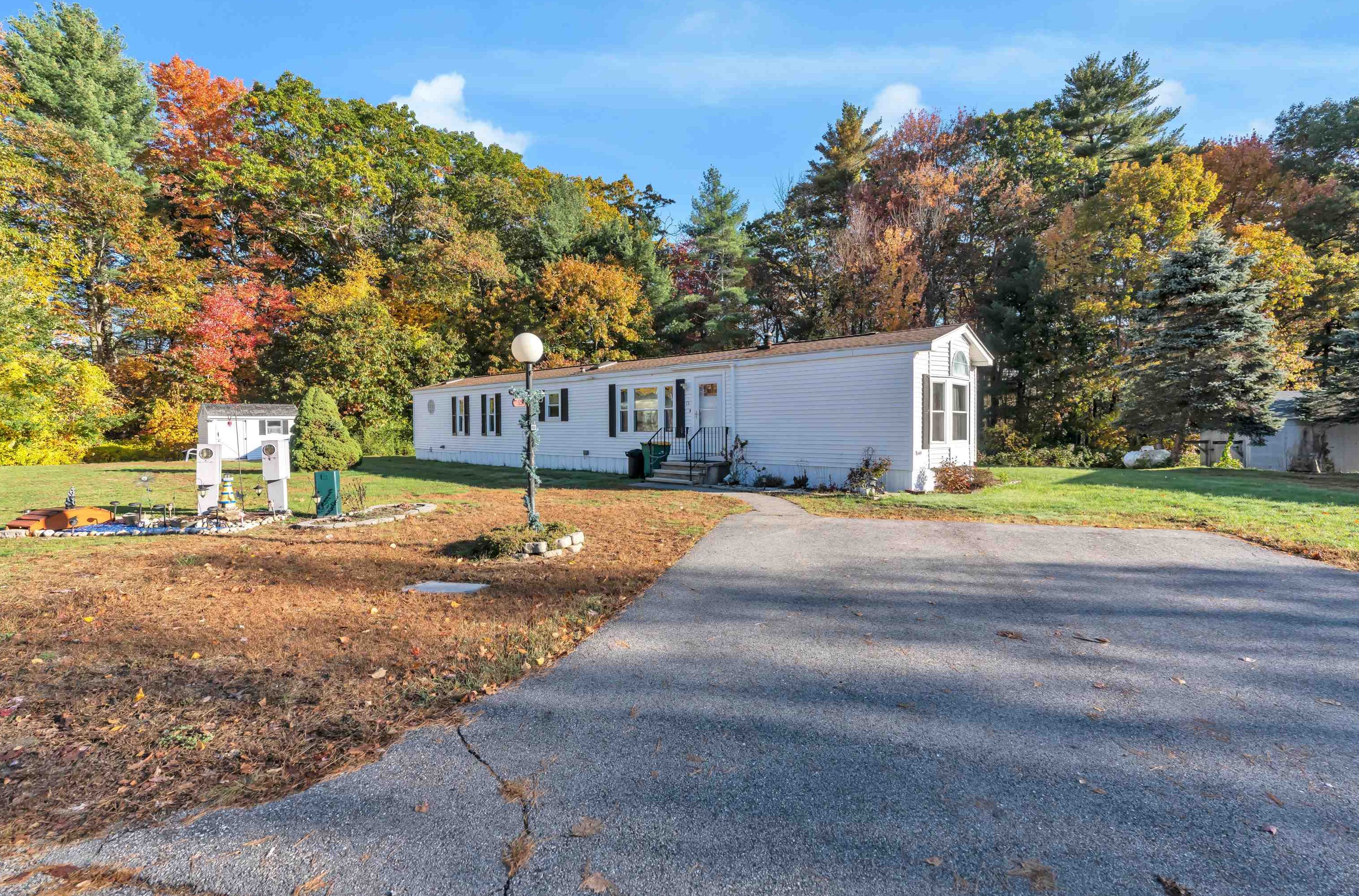 15 Caribbean Ln, Rochester, NH 03867-4594