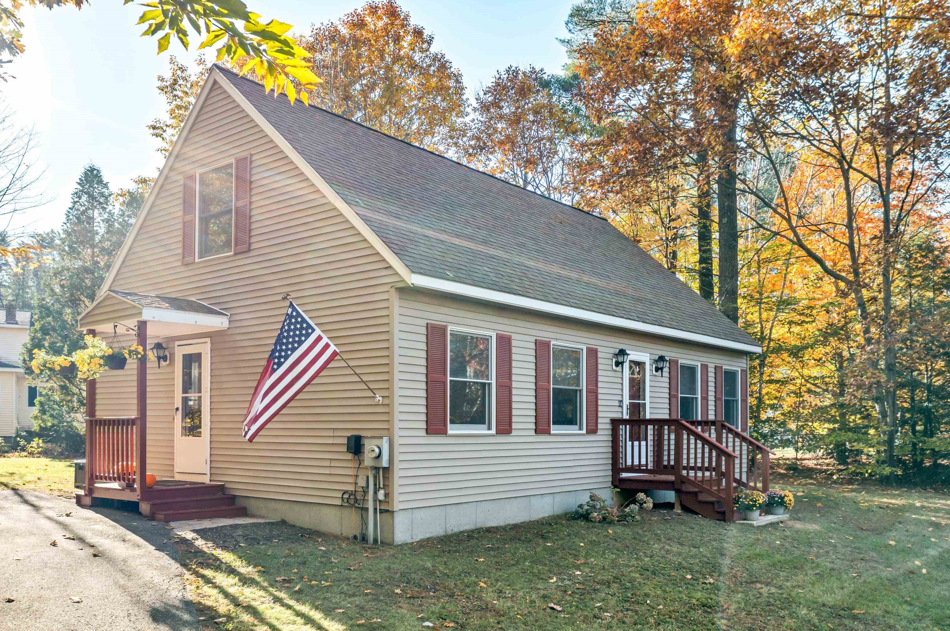 14 River Ridge Rd, Bridgewater, NH 03264