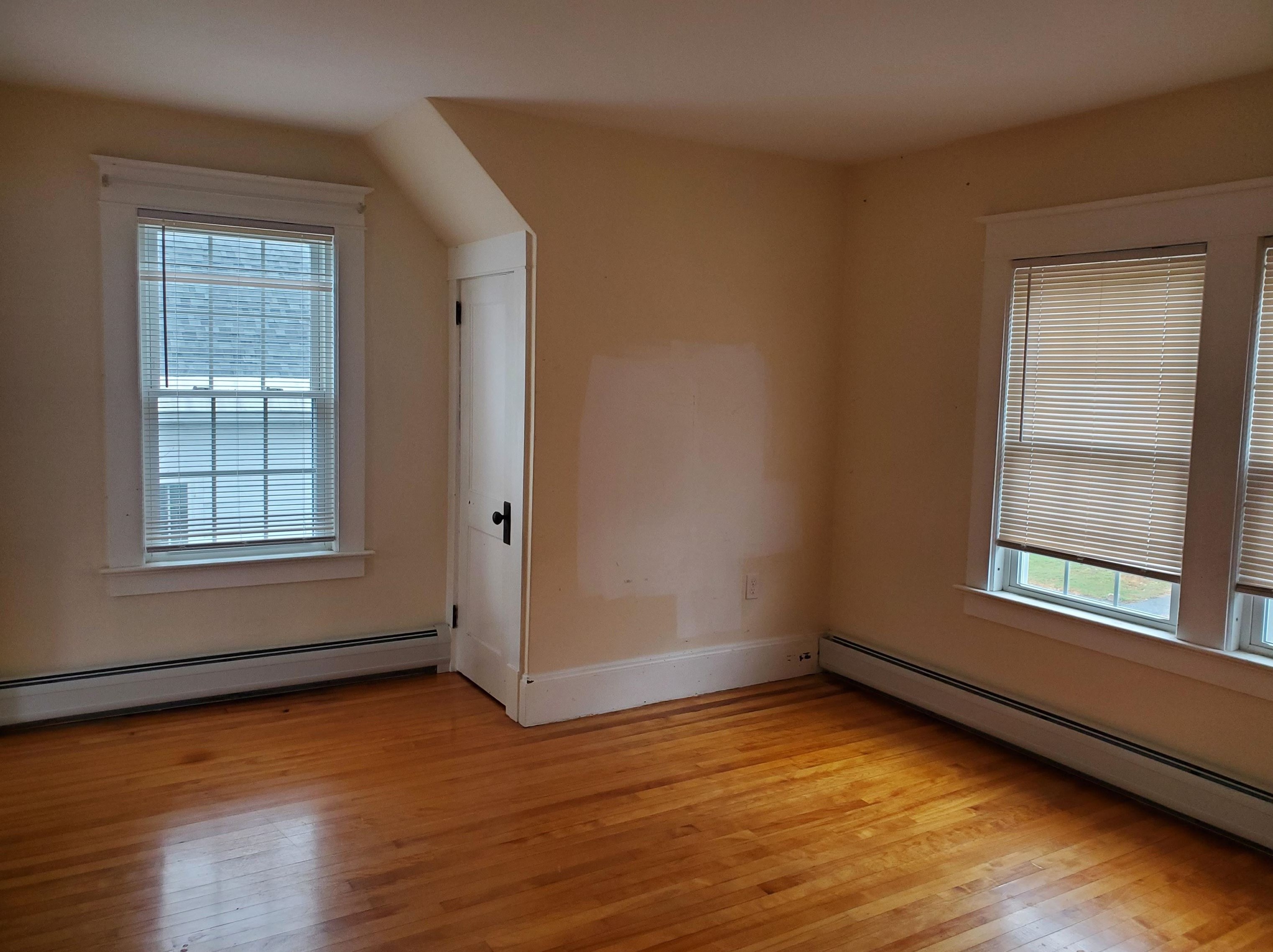 39 Grn St, Lebanon NH 03766-1716 exterior