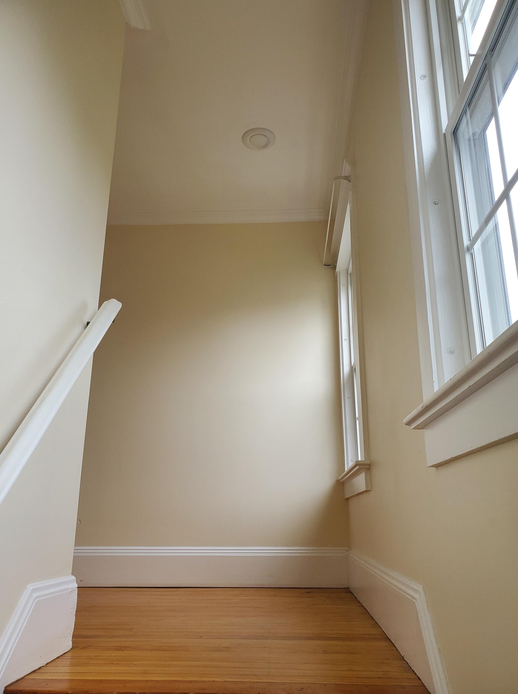 39 Grn St, Lebanon NH 03766-1716 exterior