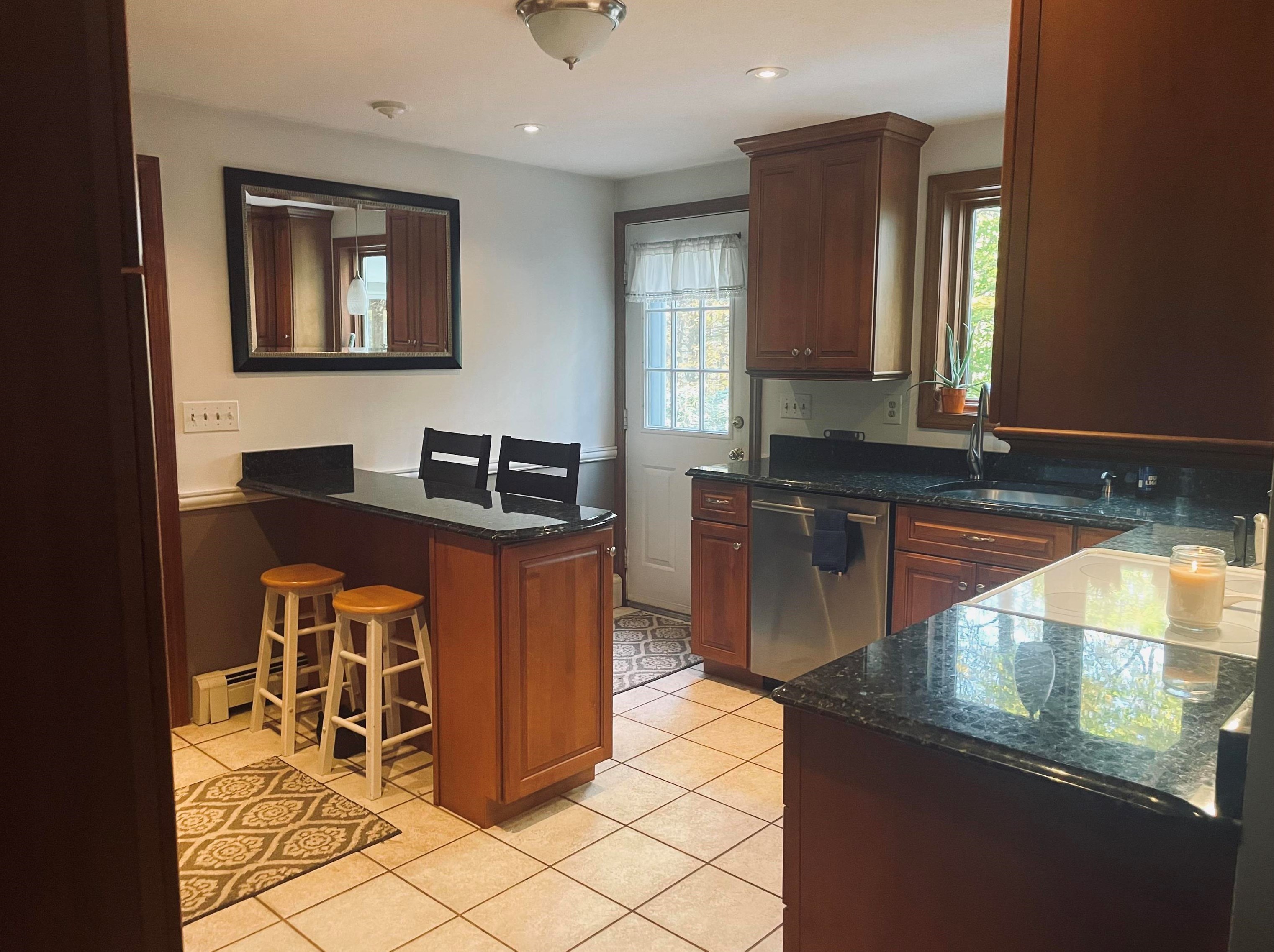 20 Hooke Rd, Fremont, NH 03044